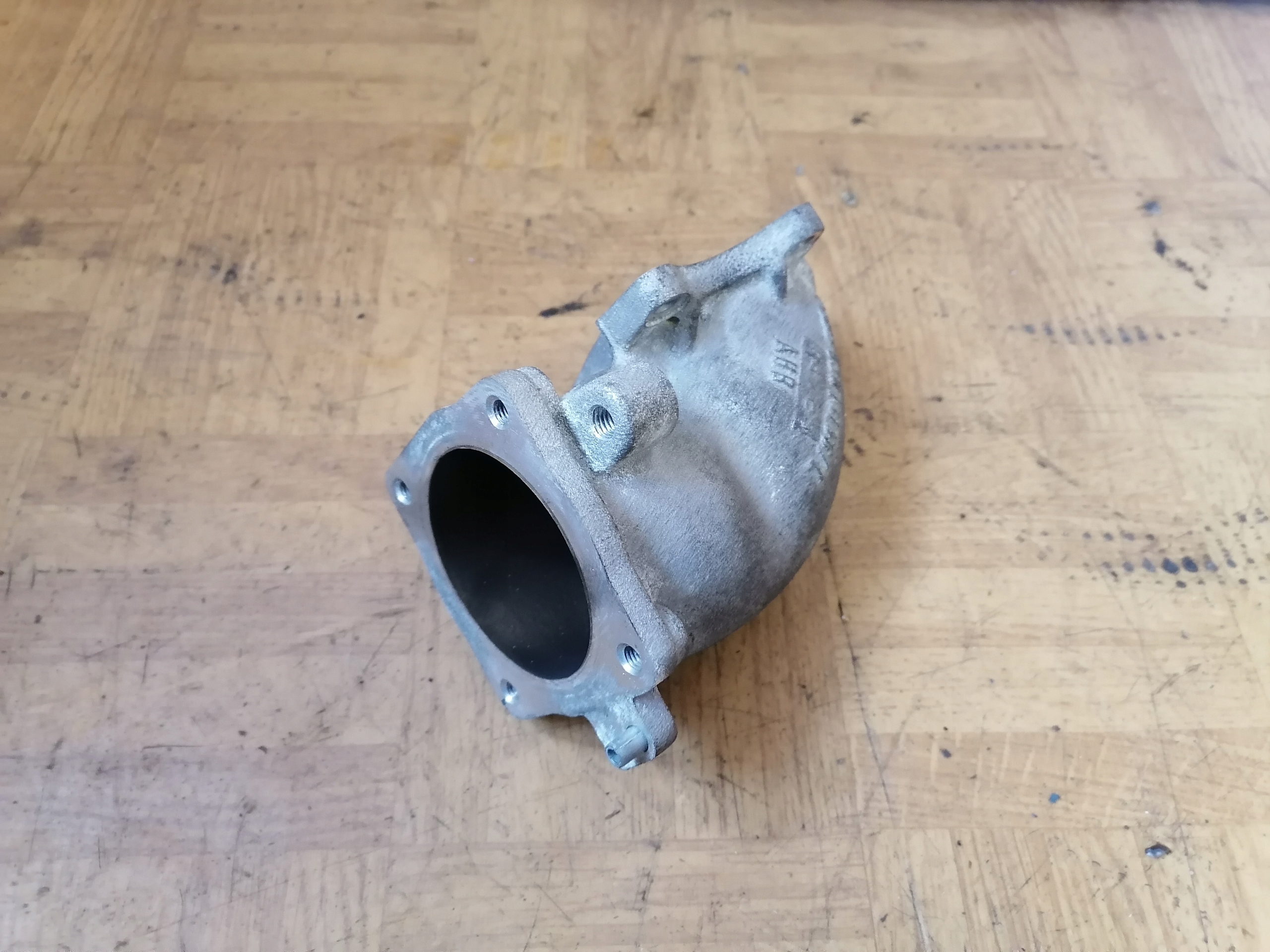 036131567L pipe elbow A2 BORA GOLF IV 1.6 FSI