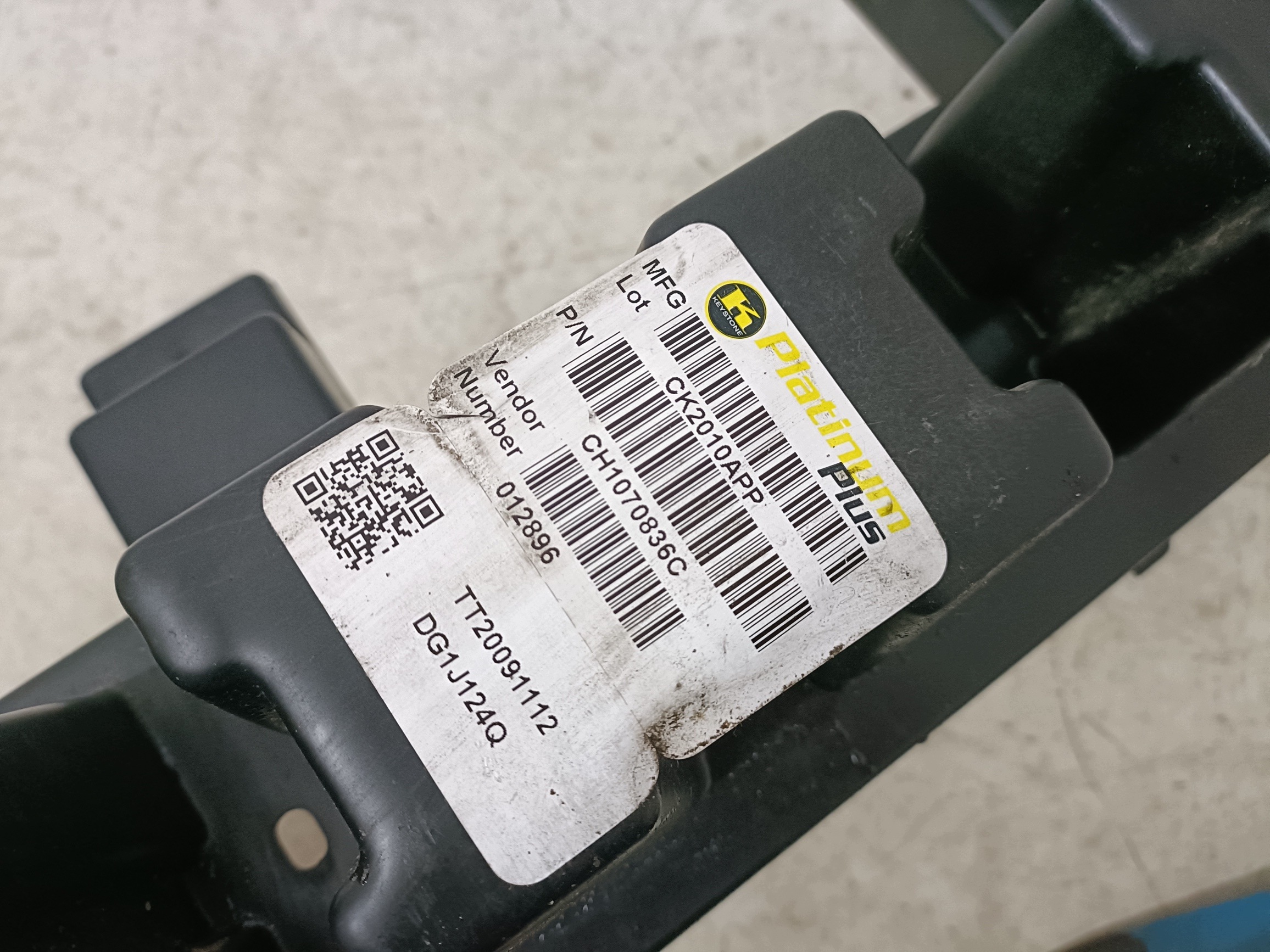 DODGE CHARGER 2019- ABSORBER Paraurti Anteriore 68214783AA