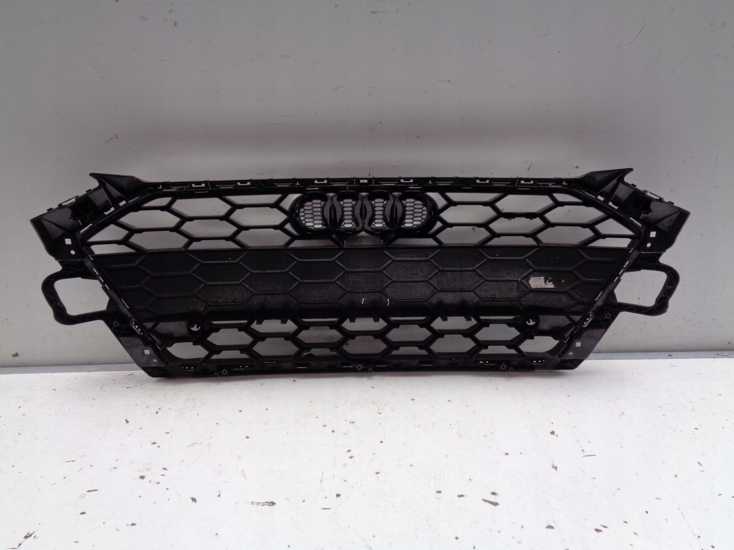 Grille AUDI A4 B9 8W 8W0 19- LIFT S-LINE S4