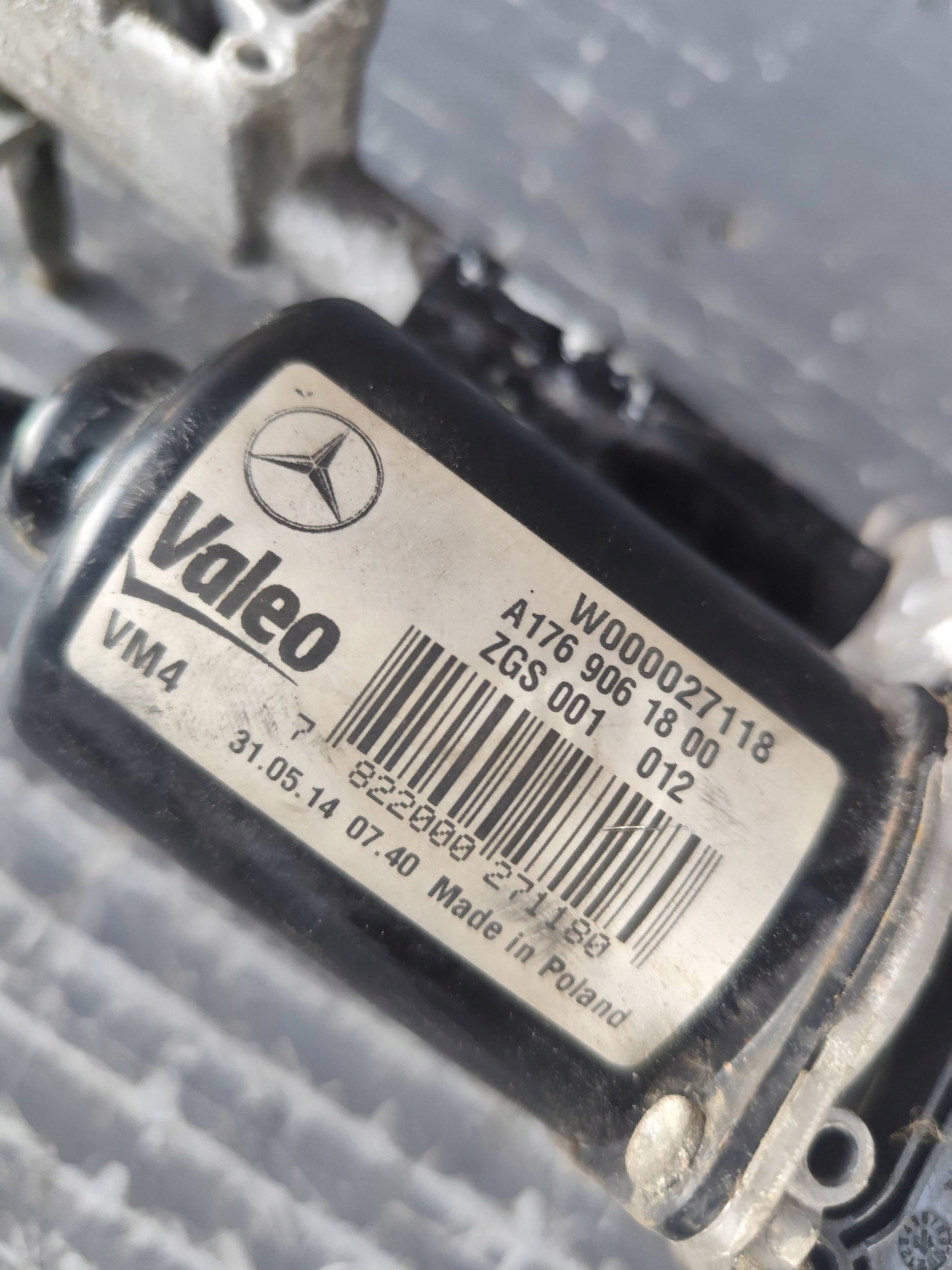 MERCEDES CLA W117 Wischergestänge A1769061800