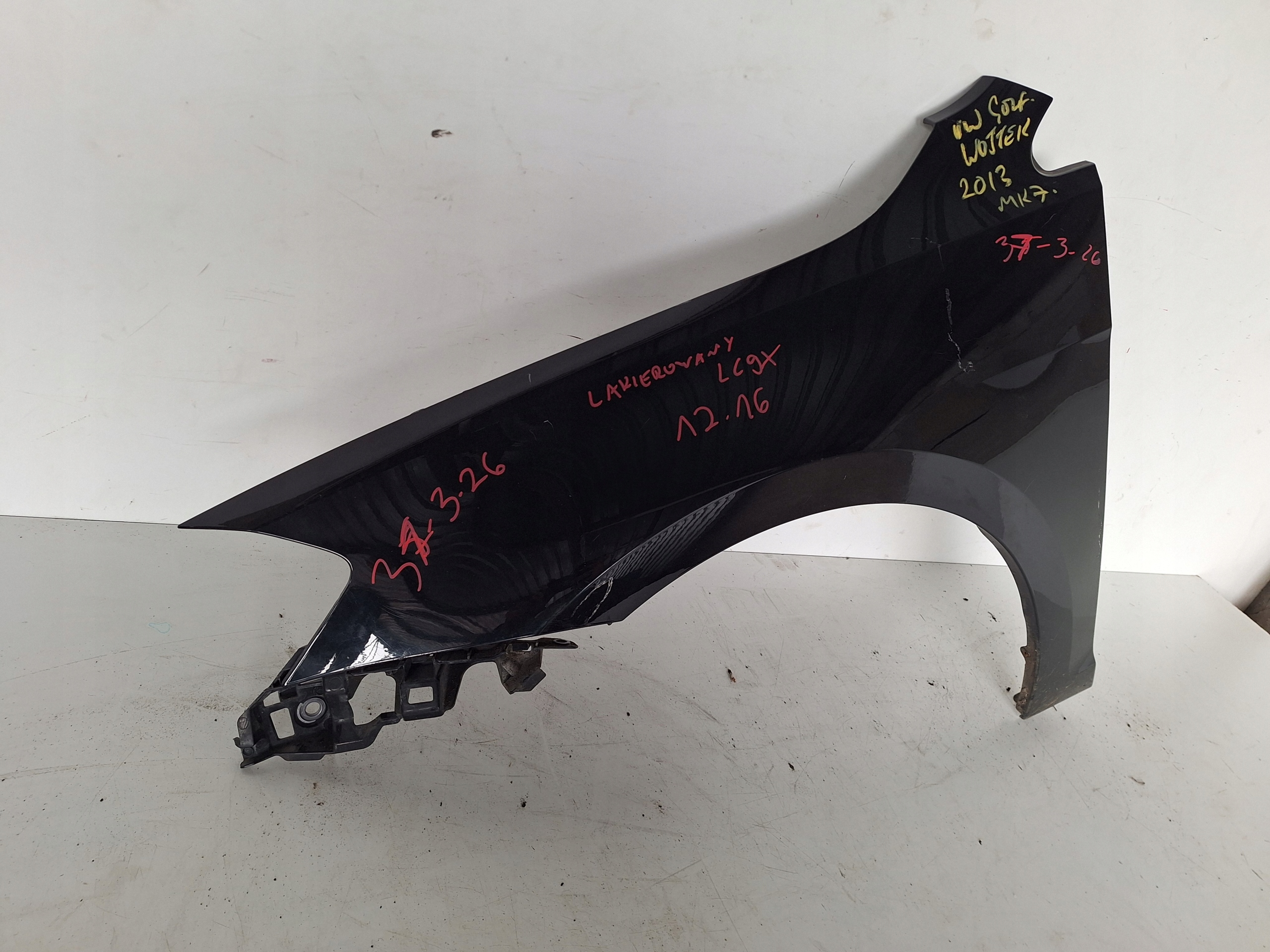 VOLKSWAGEN GOLF VII 12-16 fender left LC9X