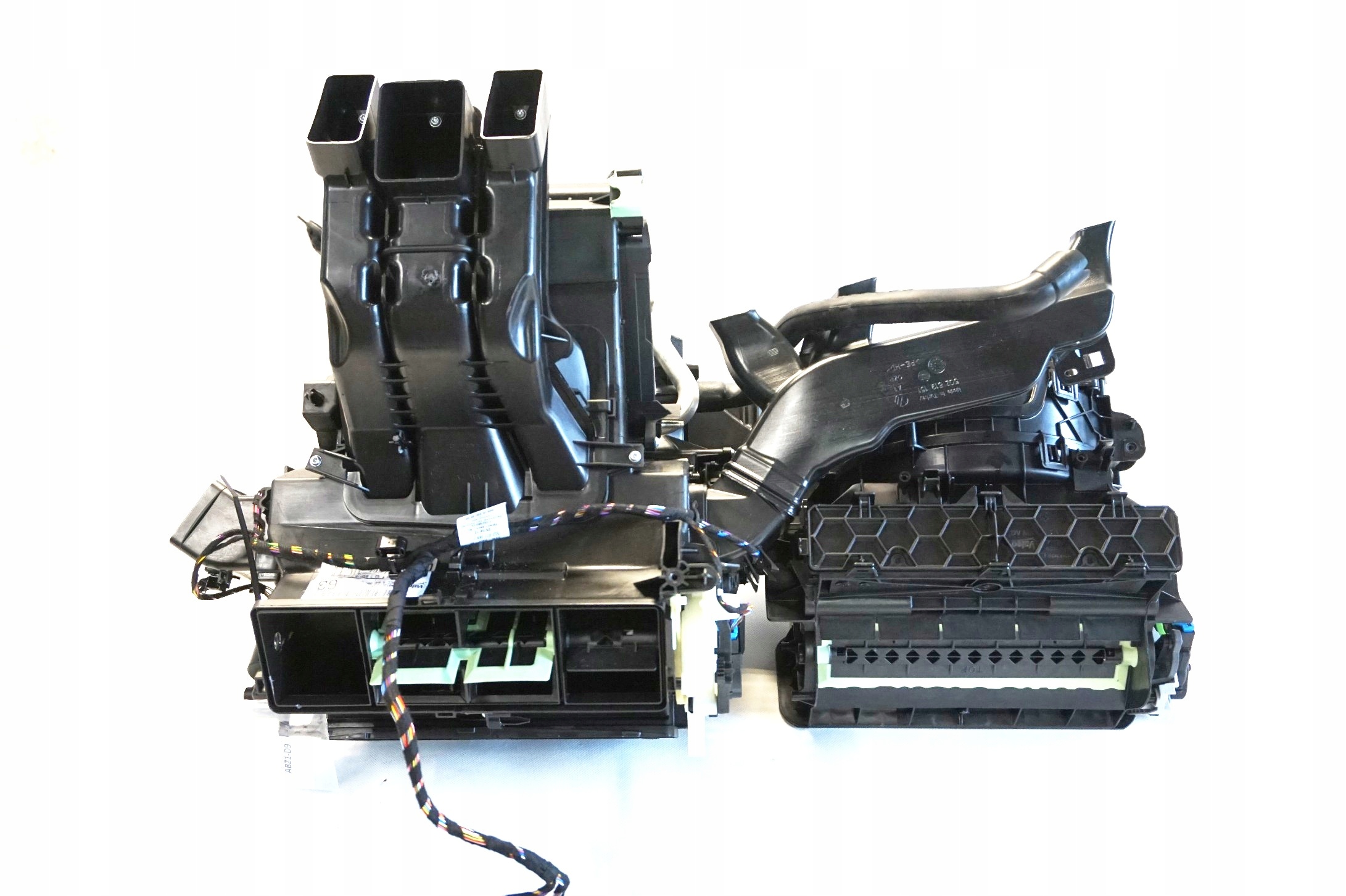 ОБОГРЕВАТЕЛЬ VW GOLF VII LIFT 2.0 TDI 5Q2816005AC