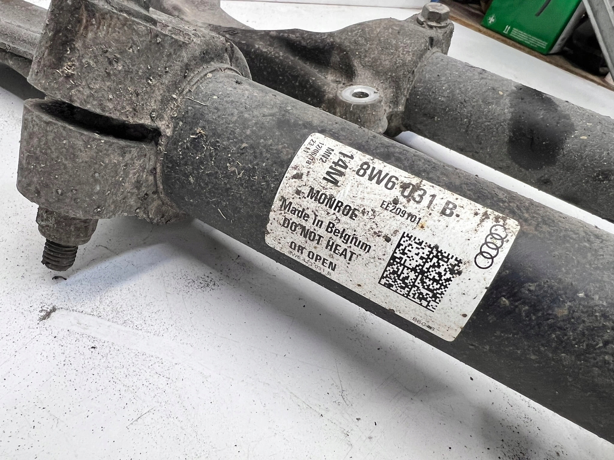 shock absorber left right front AUDI A5 8W 8W6413031B KOMPLET