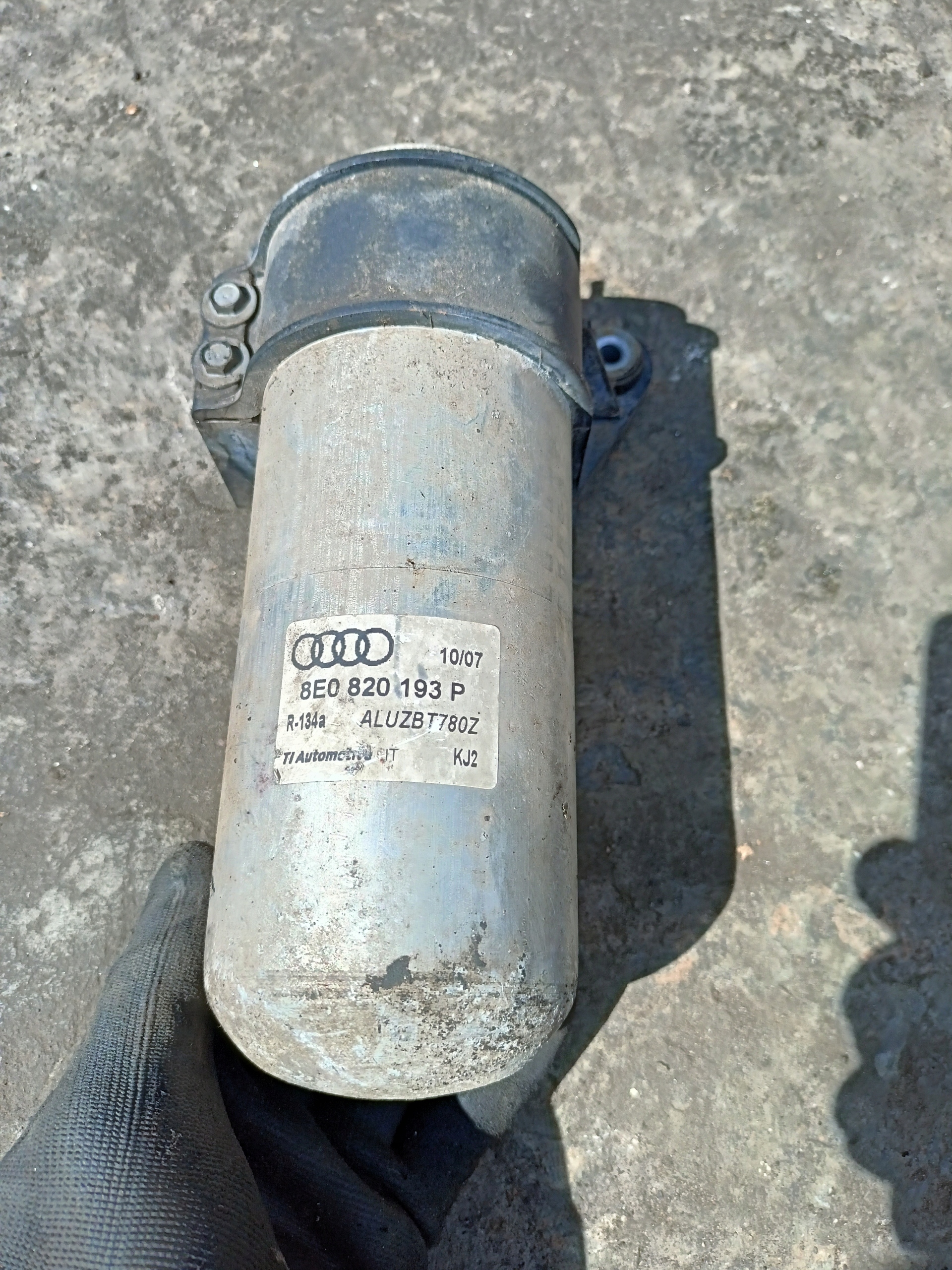 AUDI A4 B7 1.9 TDI OSUSZACZ capacitor, 8E0820193P
