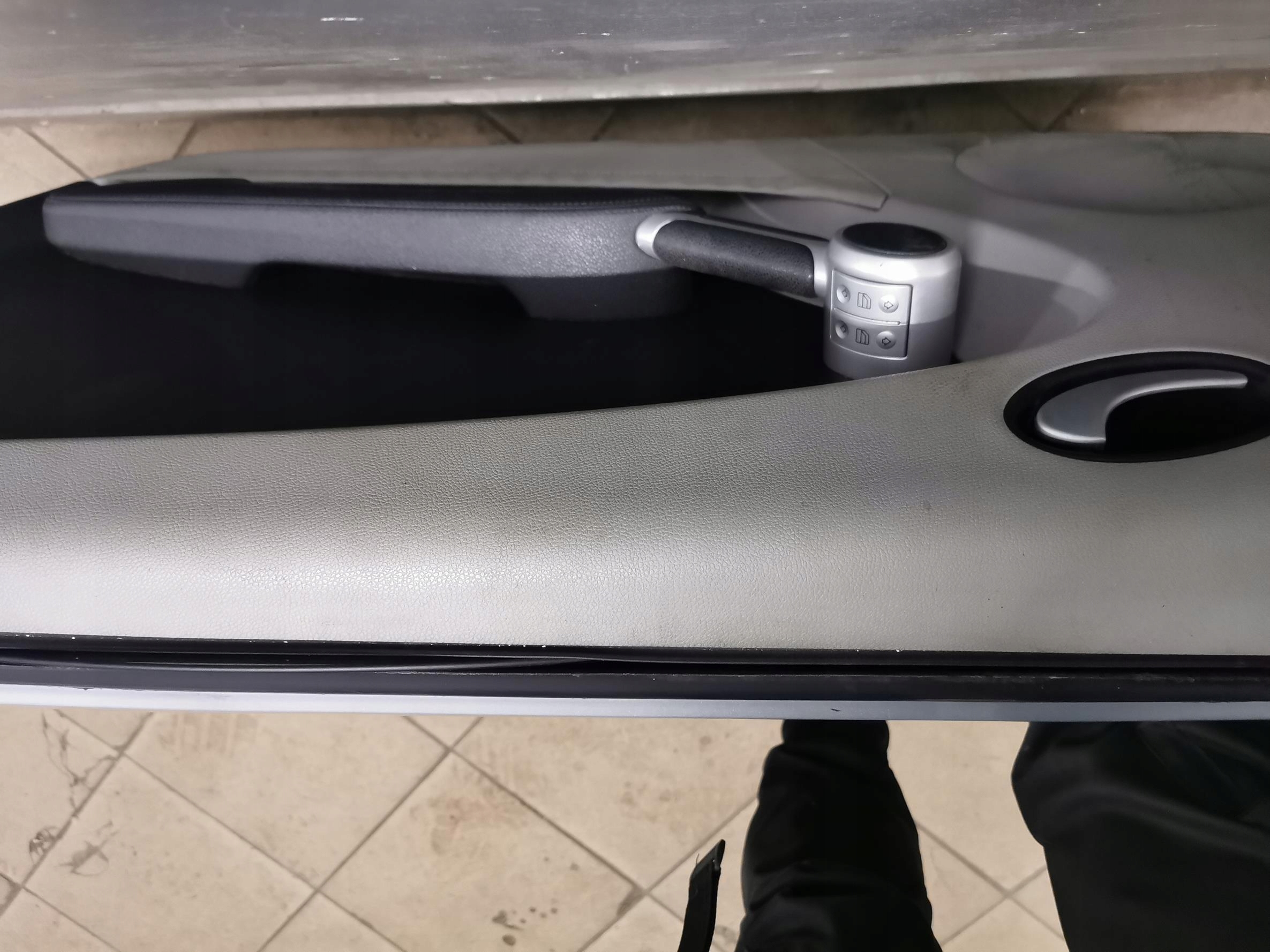door right front MERCEDES SLK II R171 775 04-11