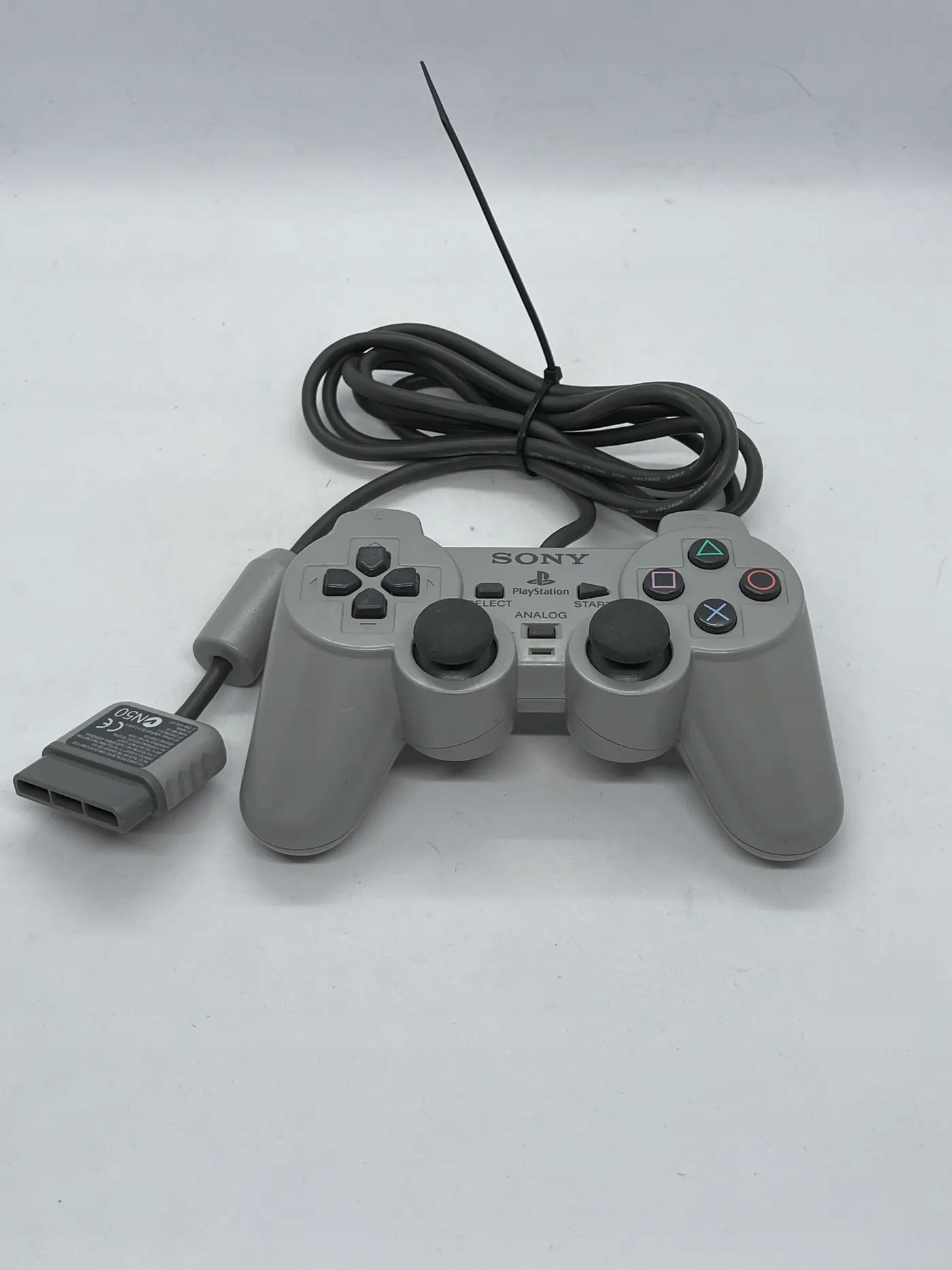Konsola PS One PlayStation 1 SCPH-102 C + Karton + Instrukcja Zestaw Waga produktu z opakowaniem jednostkowym 4 kg
