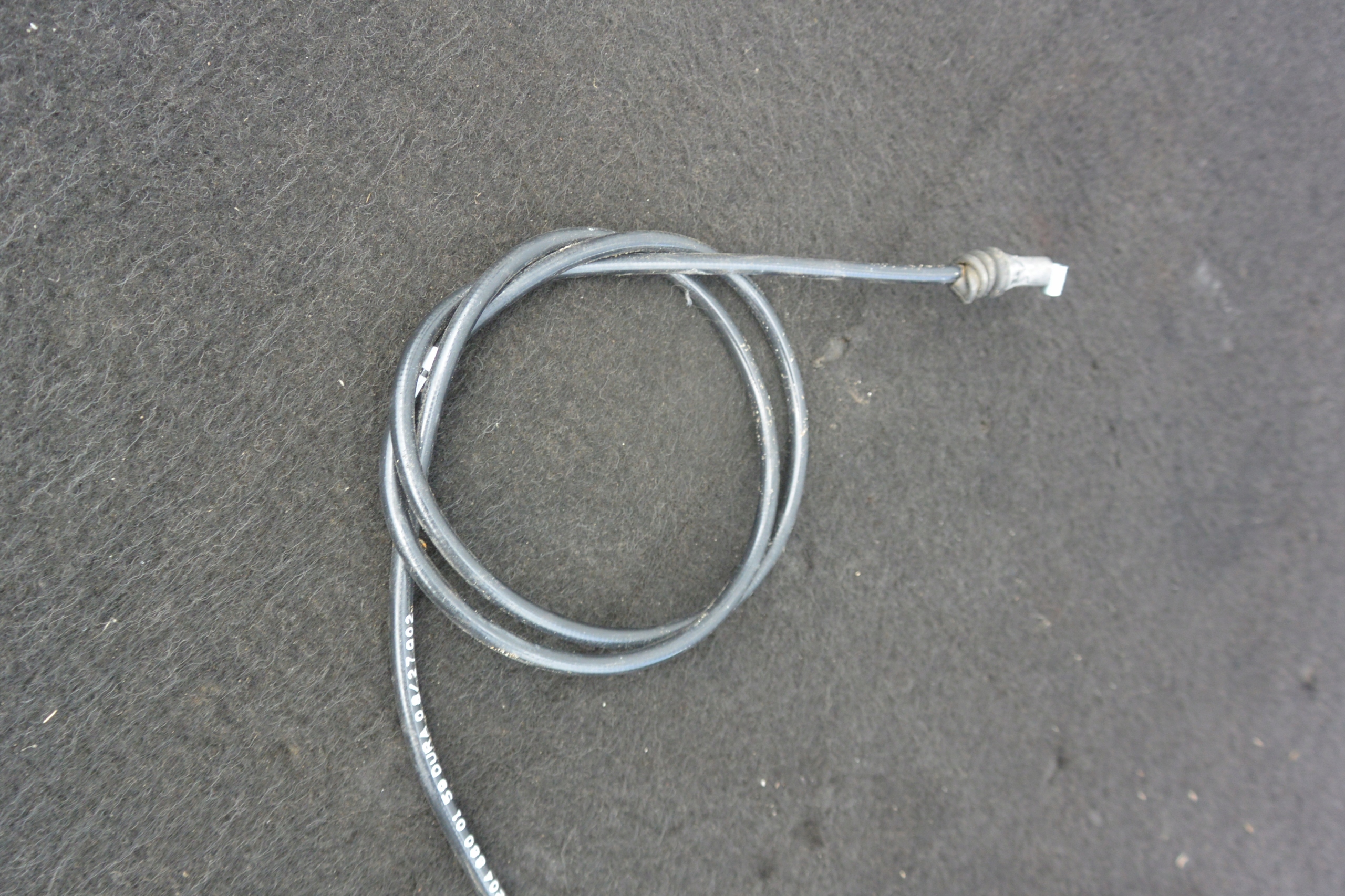 CÂBLE POUR L’OUVERTURE DU CAPOT MERCEDES C-KLASA W204 EU