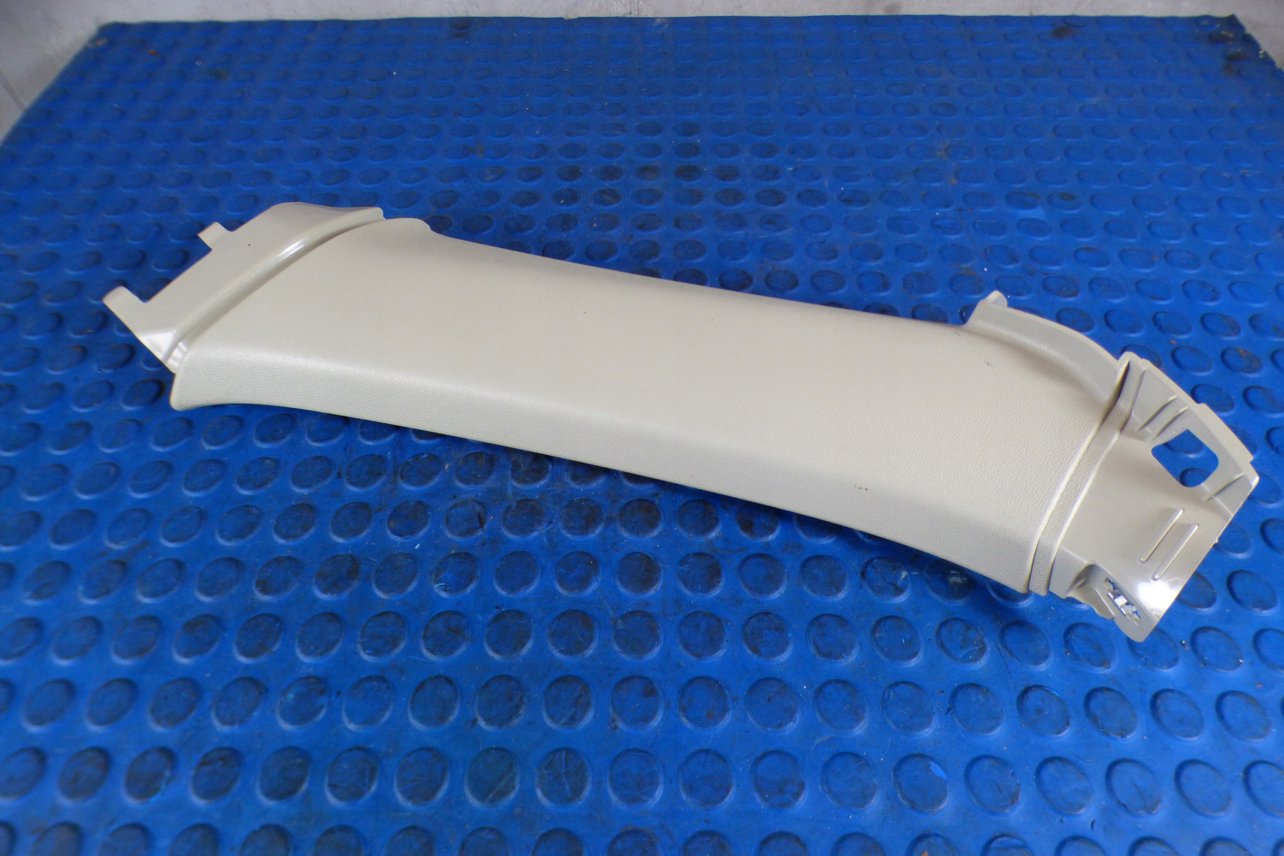 Blende Abdeckung slupka rechts heck 31425700 stBDB VOLVO XC60 II