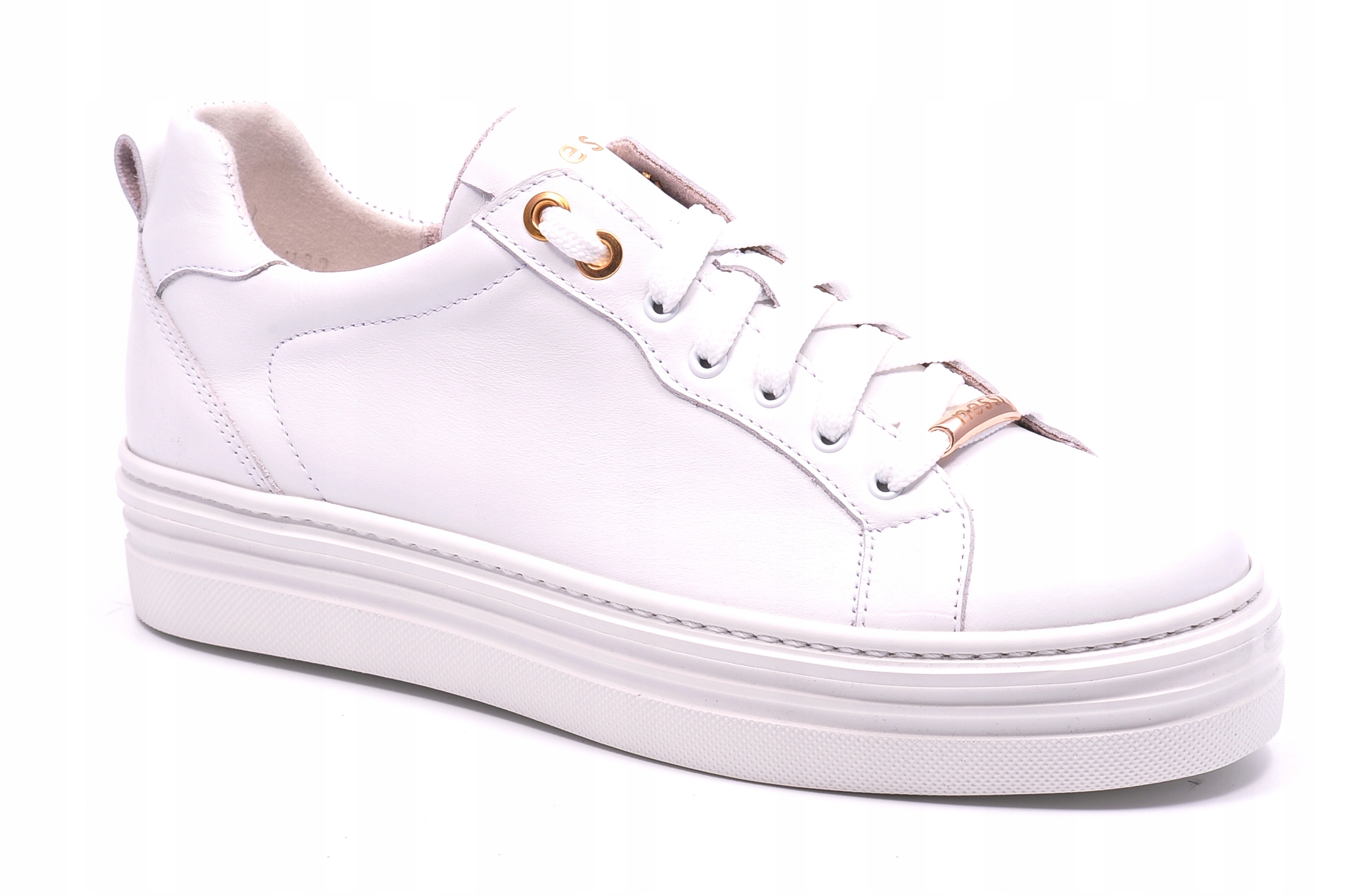 Tenisky Nessi 24582 bílé, Velikost 41