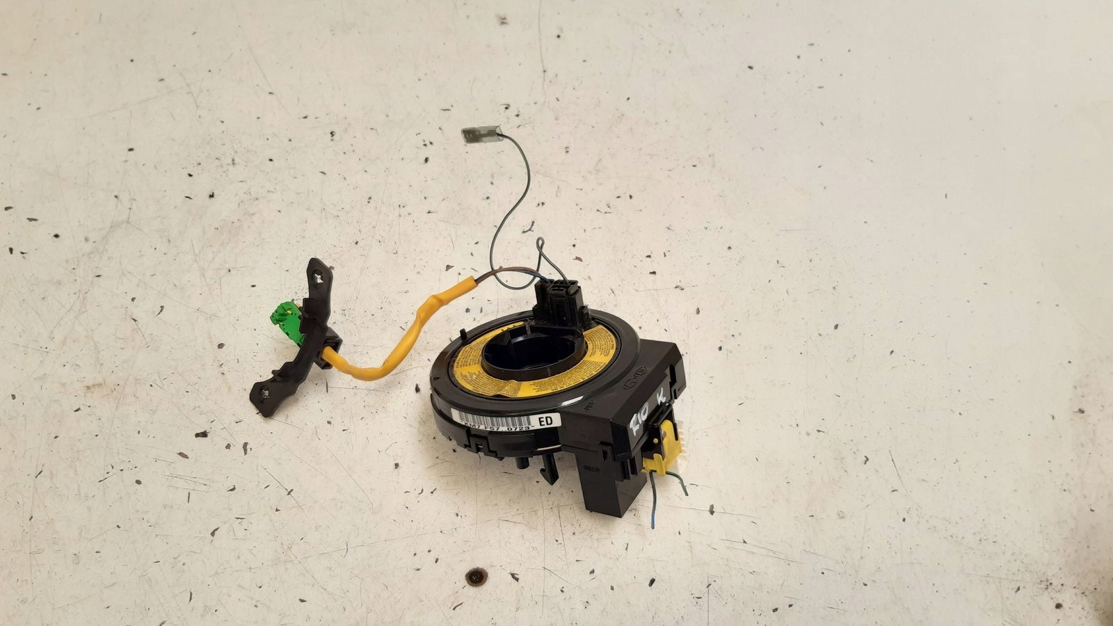 ring zwijak airbag Kia Rio II 1,4