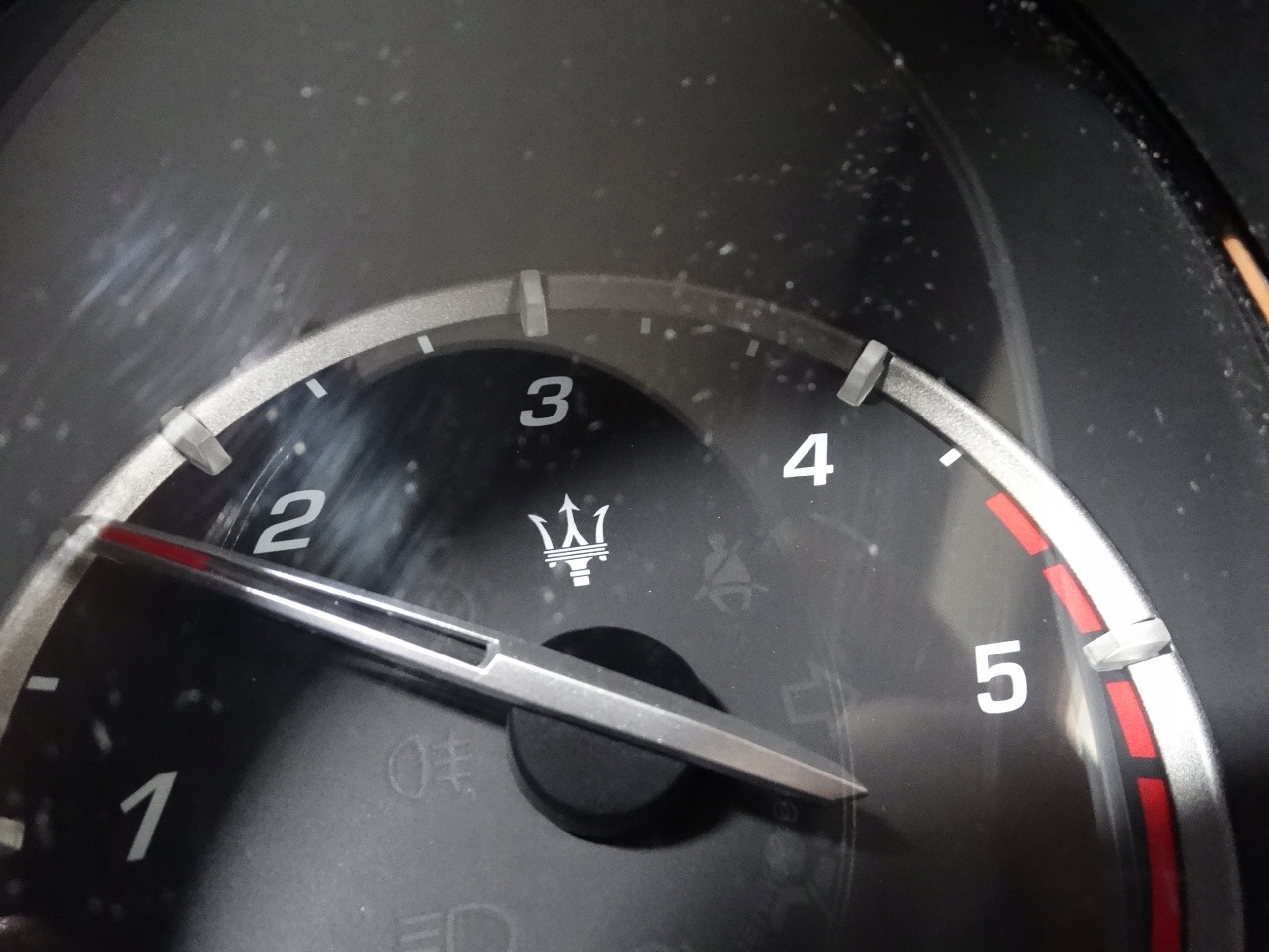 IDEALNY KPL dials dials MASERATI LEVANTE 3.0D 1 9