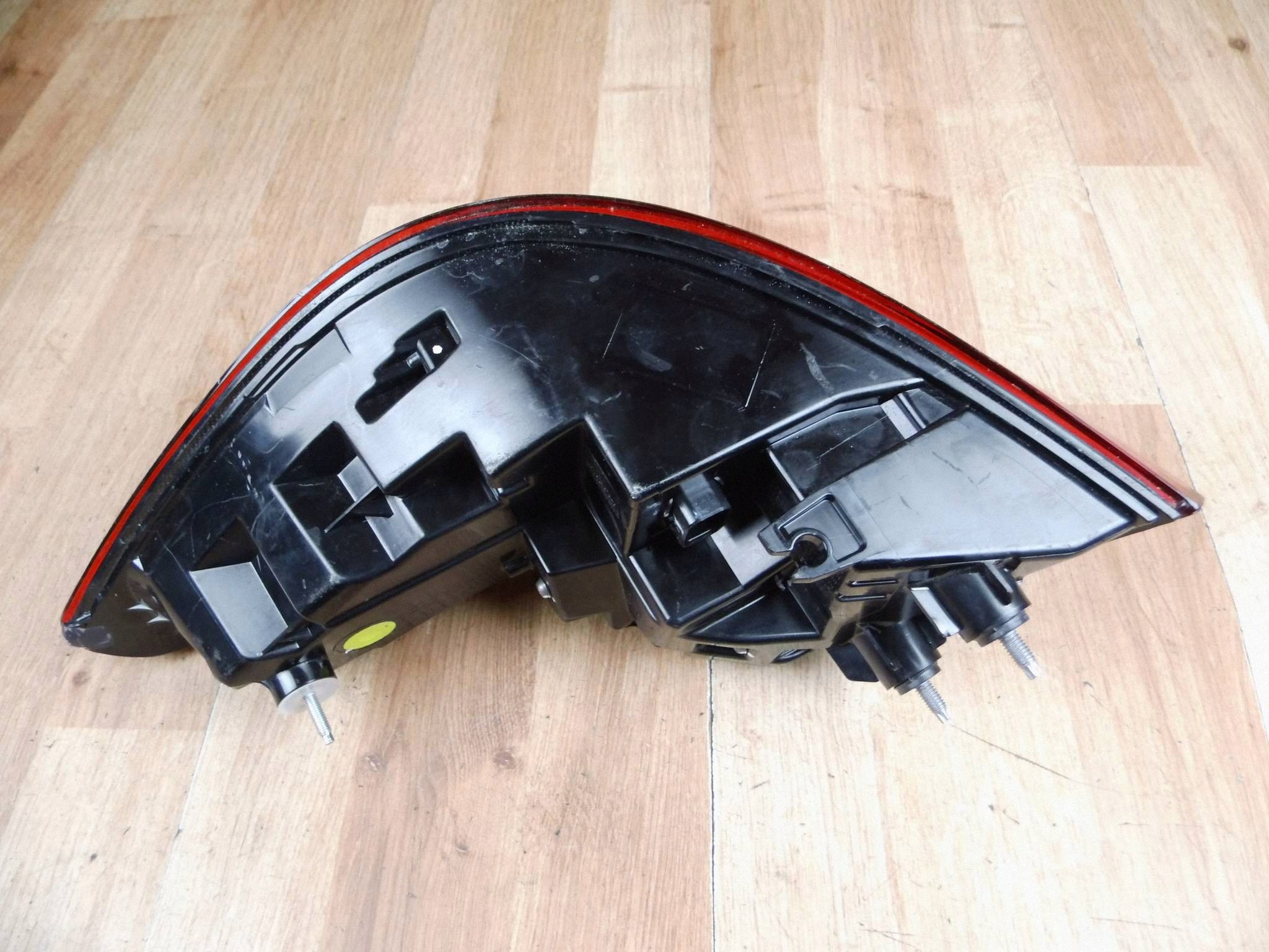 BMW 3 G21 KOMBI light left rear part rear left H35A3BC7101 H35A3BC7102