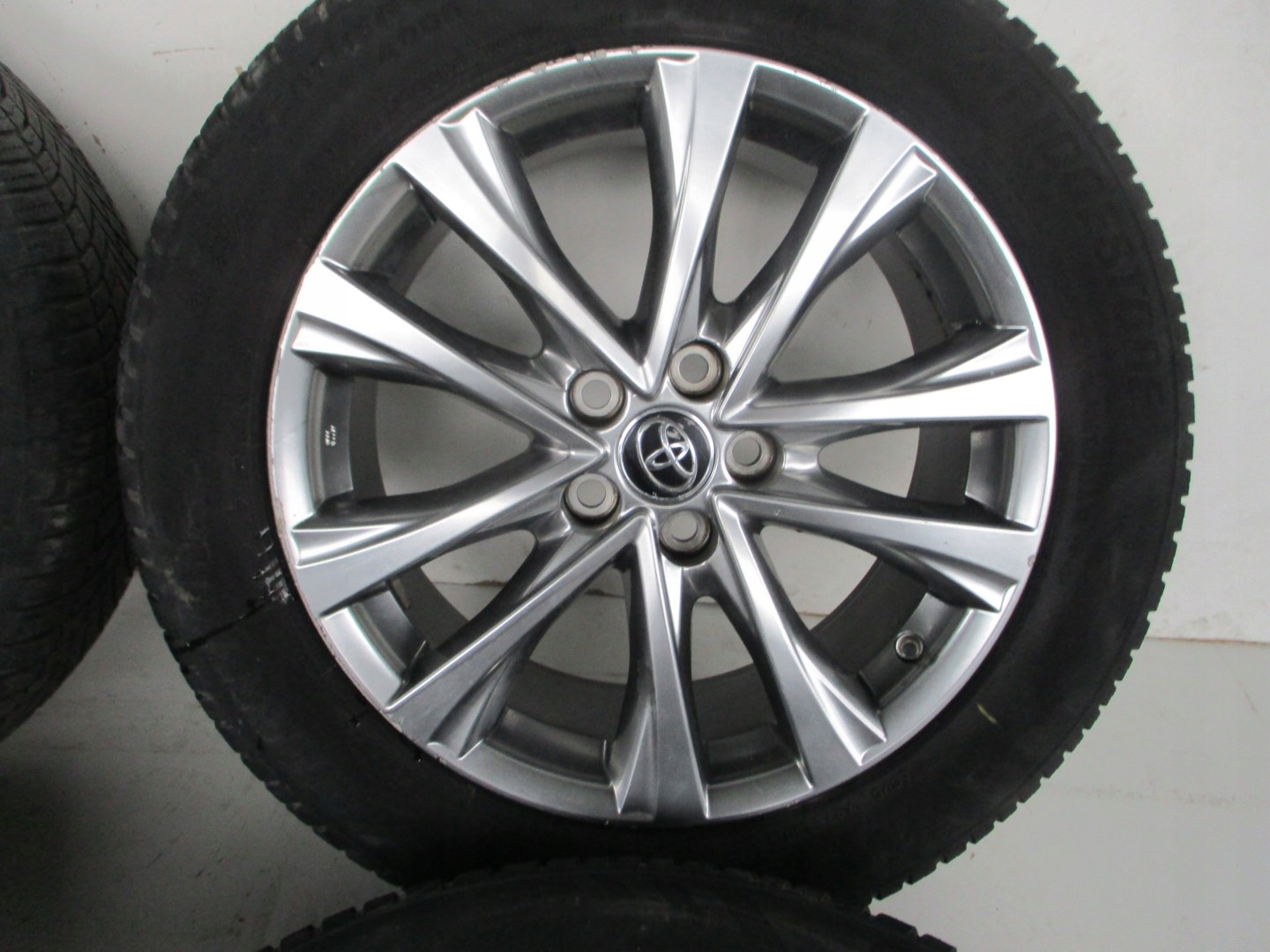 wheels discs tyres Toyota Rav4 Rav 4 R18 M+S