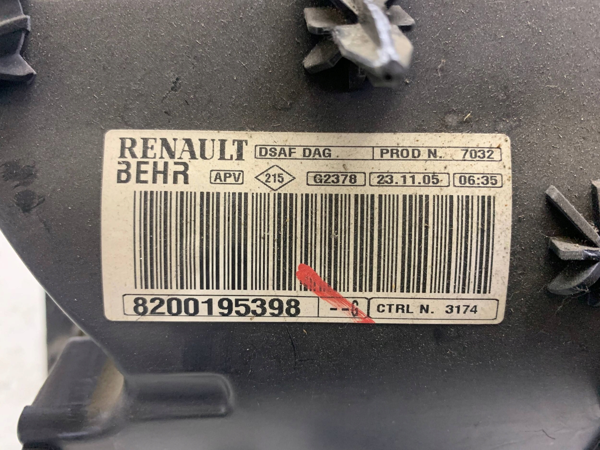 ohřívač 86620-3Z300 RENAULT MASTER II (2004-2010) 3.0 D
