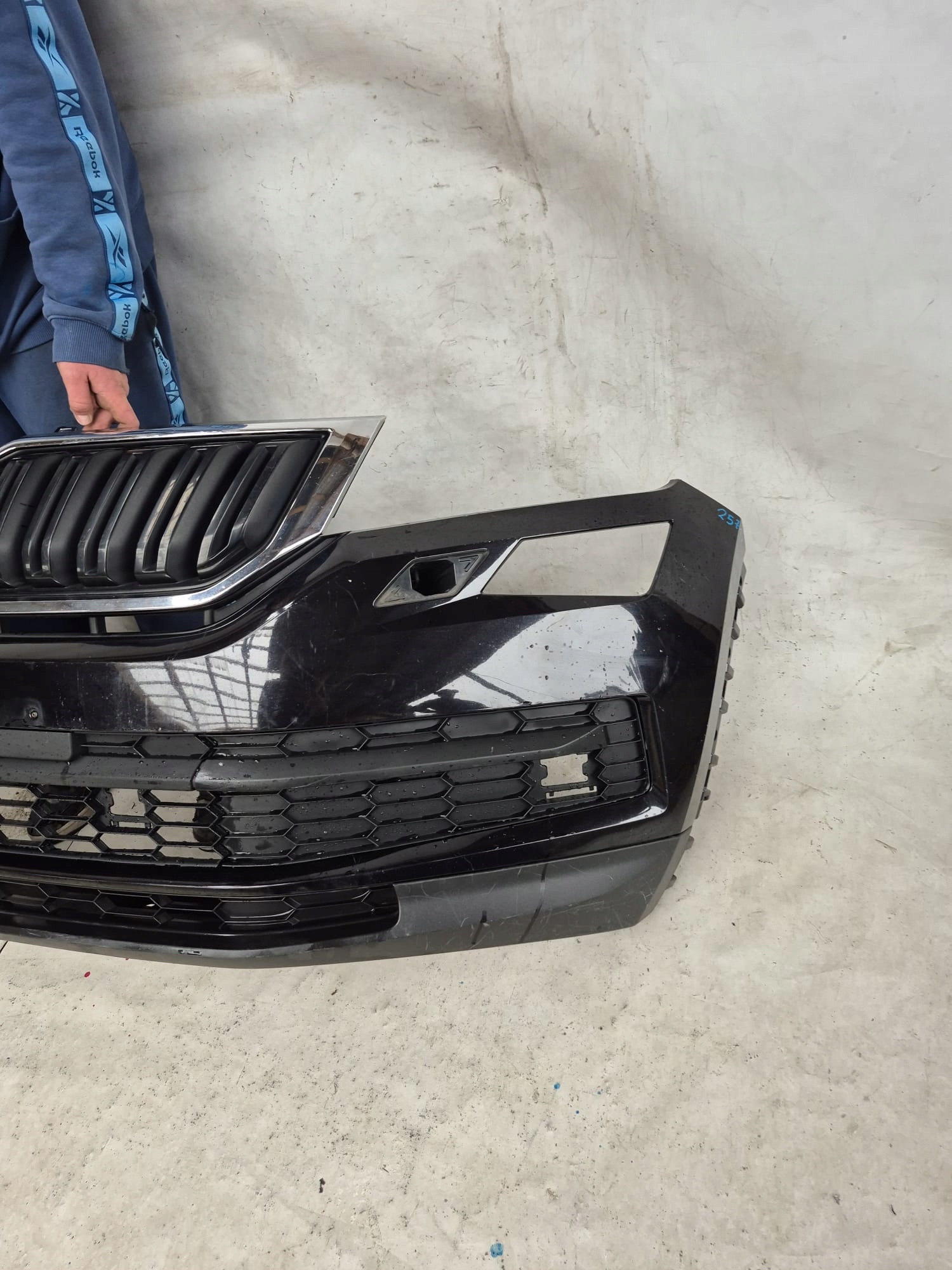SKODA KODIAQ 565 17- bumper front front PDC SPR