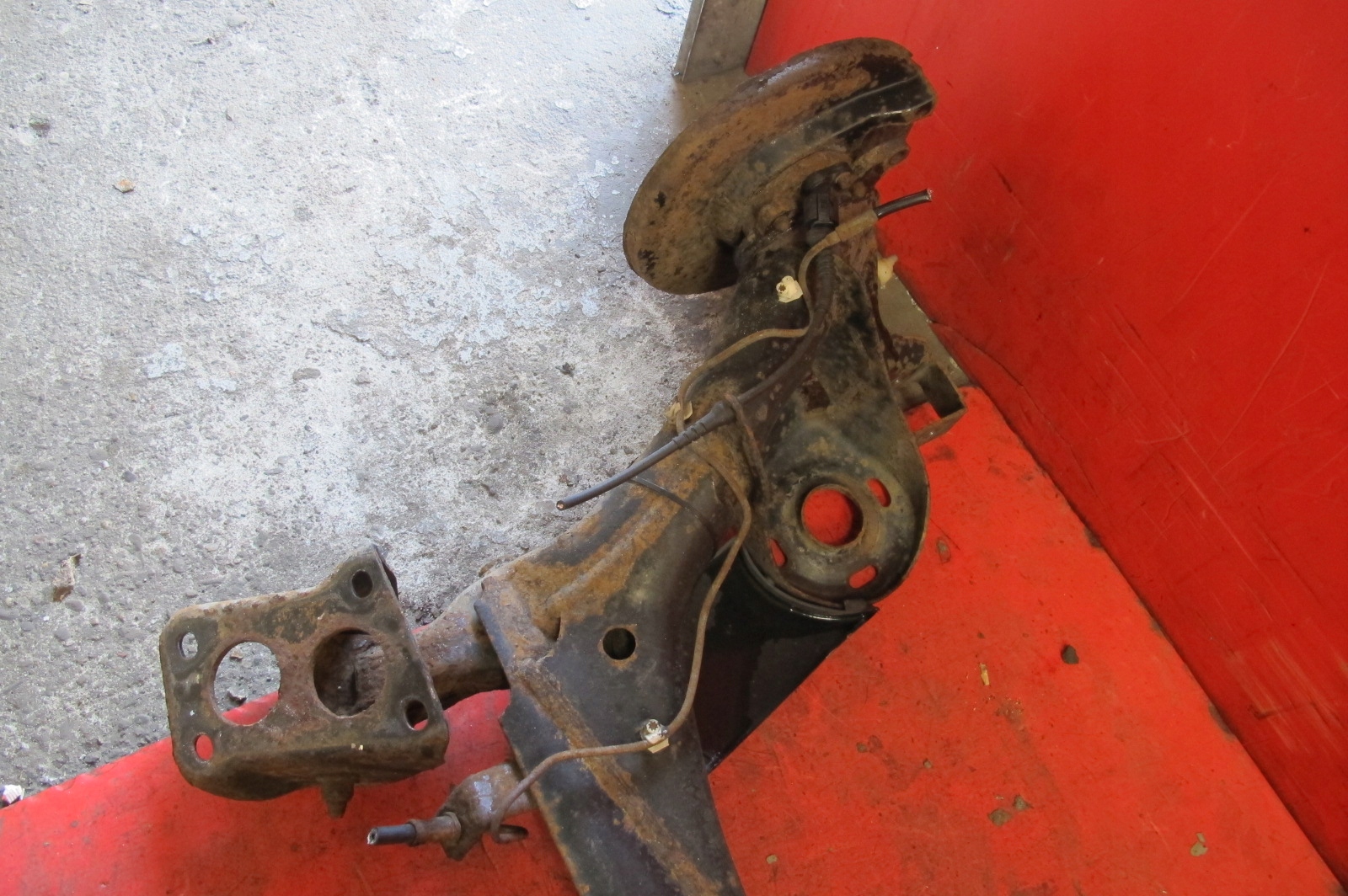 SEAT LEON 1 and TOLEDO II OCTAVIA and A3 8L GOLF IV TT sider axis springing rear part