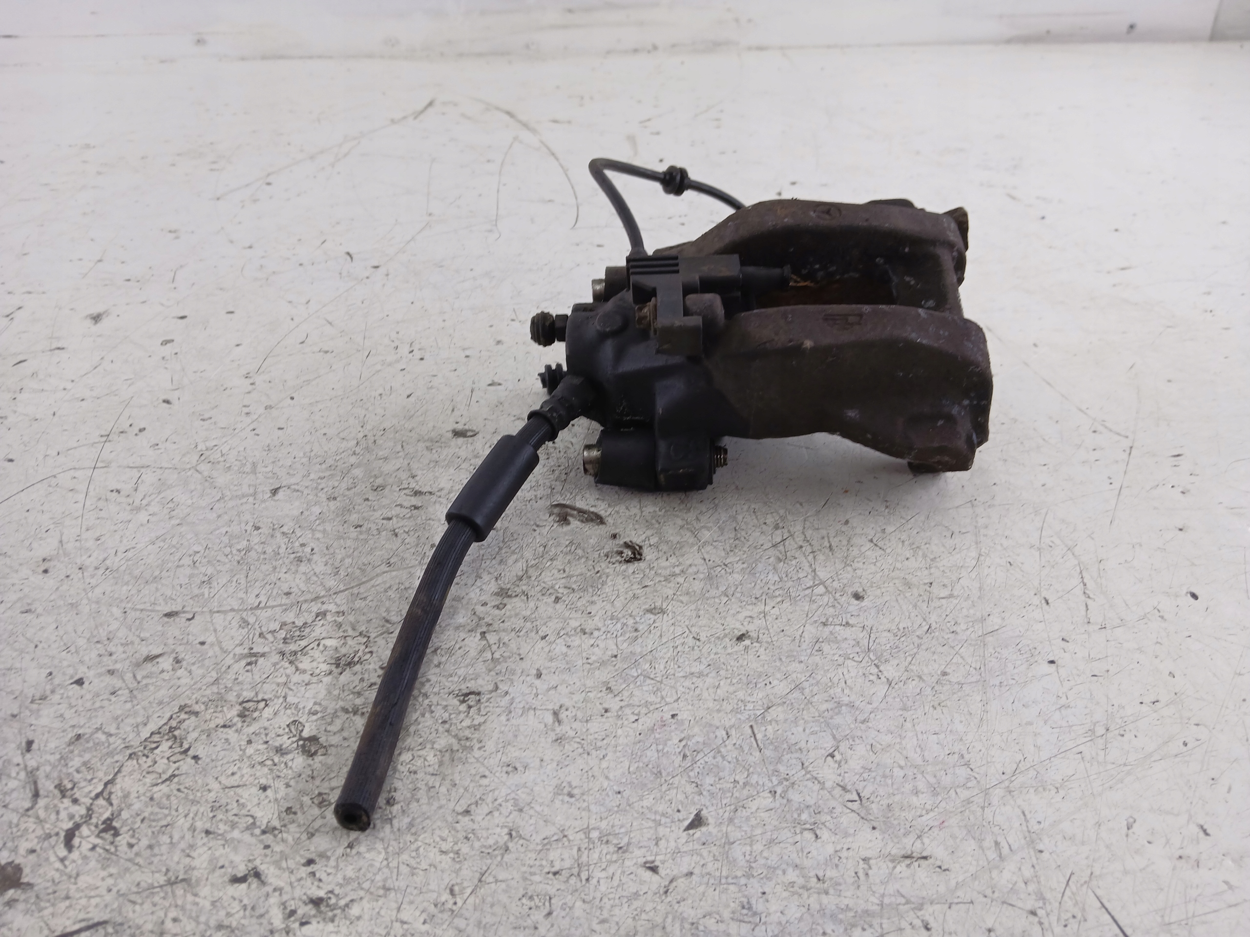 MERCEDES W212 caliper brake right rear part