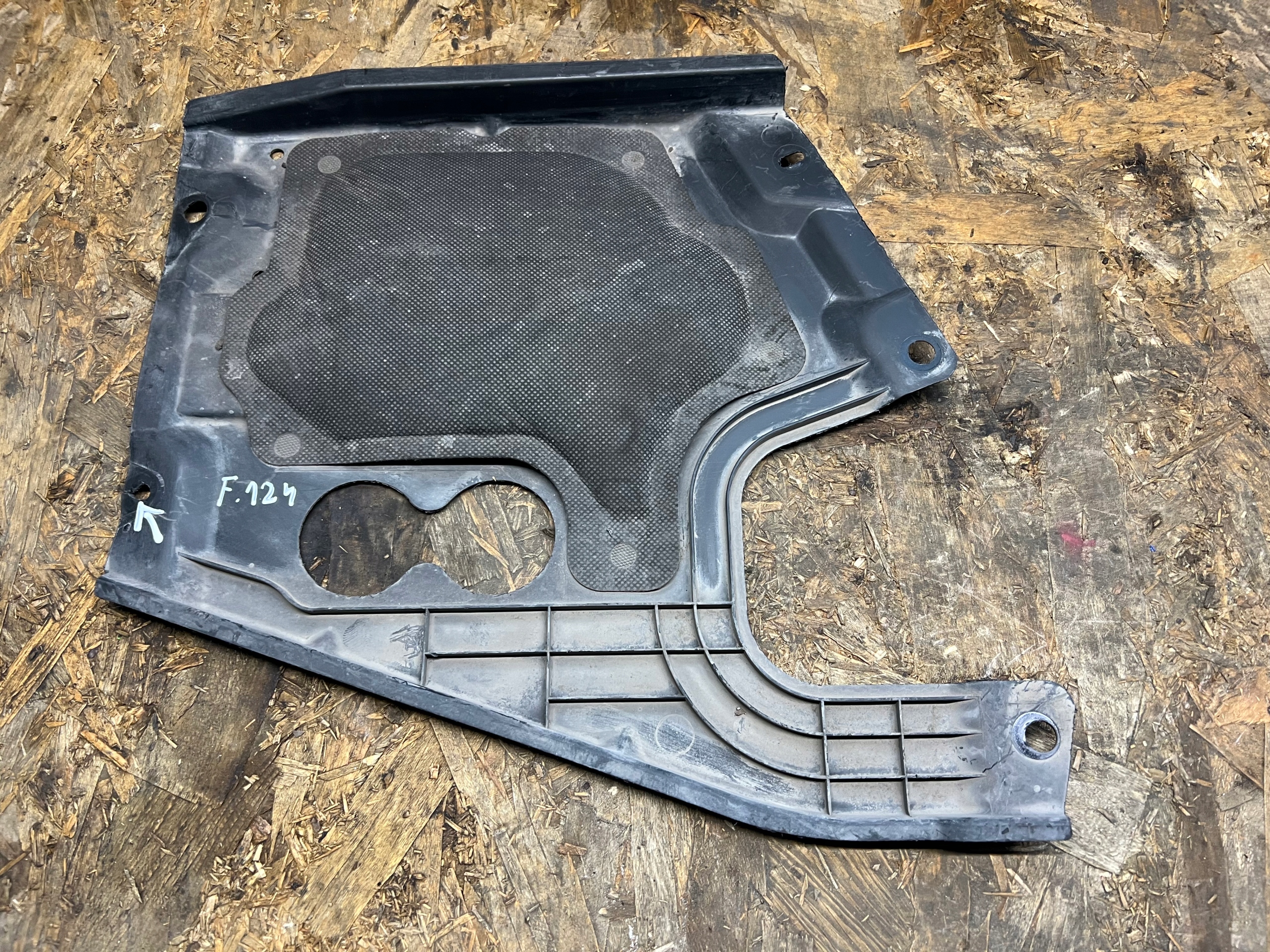 Blende Abdeckung Gehäuse Unterfahrschutz FIAT 124 SPIDER