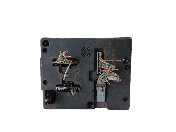 RENAULT SCENIC e RX4 2.0 CENTRALINA FUSIBILI 8200033521B