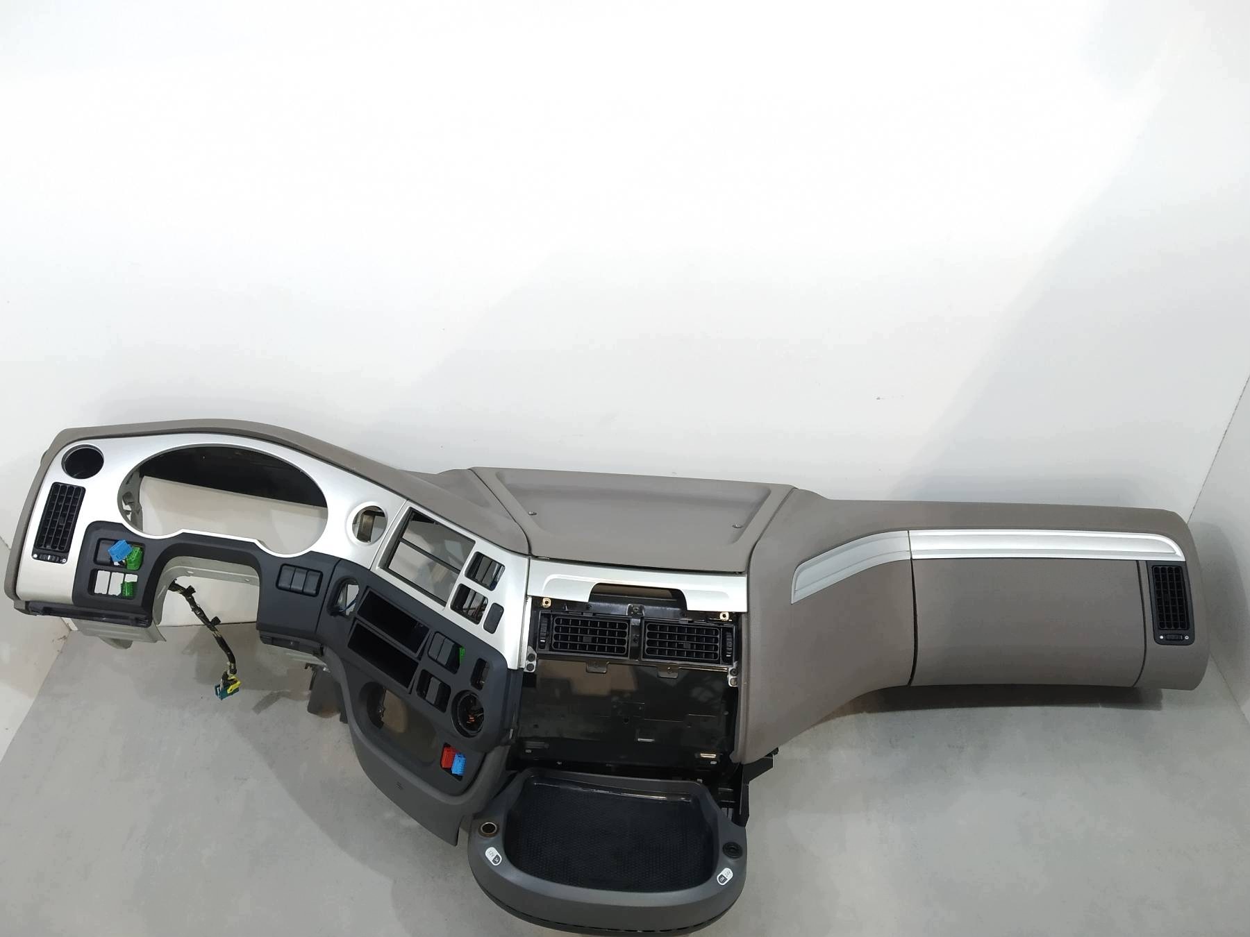 dashboard instrument panel cockpit PULPIT DAF XF (2012-2016) 106 Euro 6 440 FT