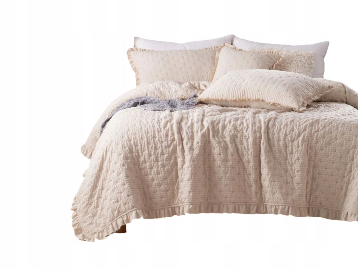 Dekorativní přehoz s vroubkovanou strukturou Amour 160x220 béžový s volánkem