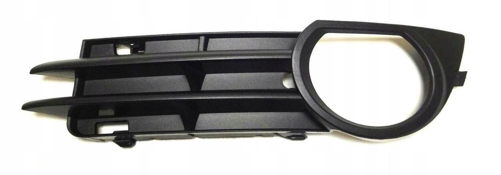 

Atrapa Zderzaka Kratka Halogenu Lewa Audi A3 8P