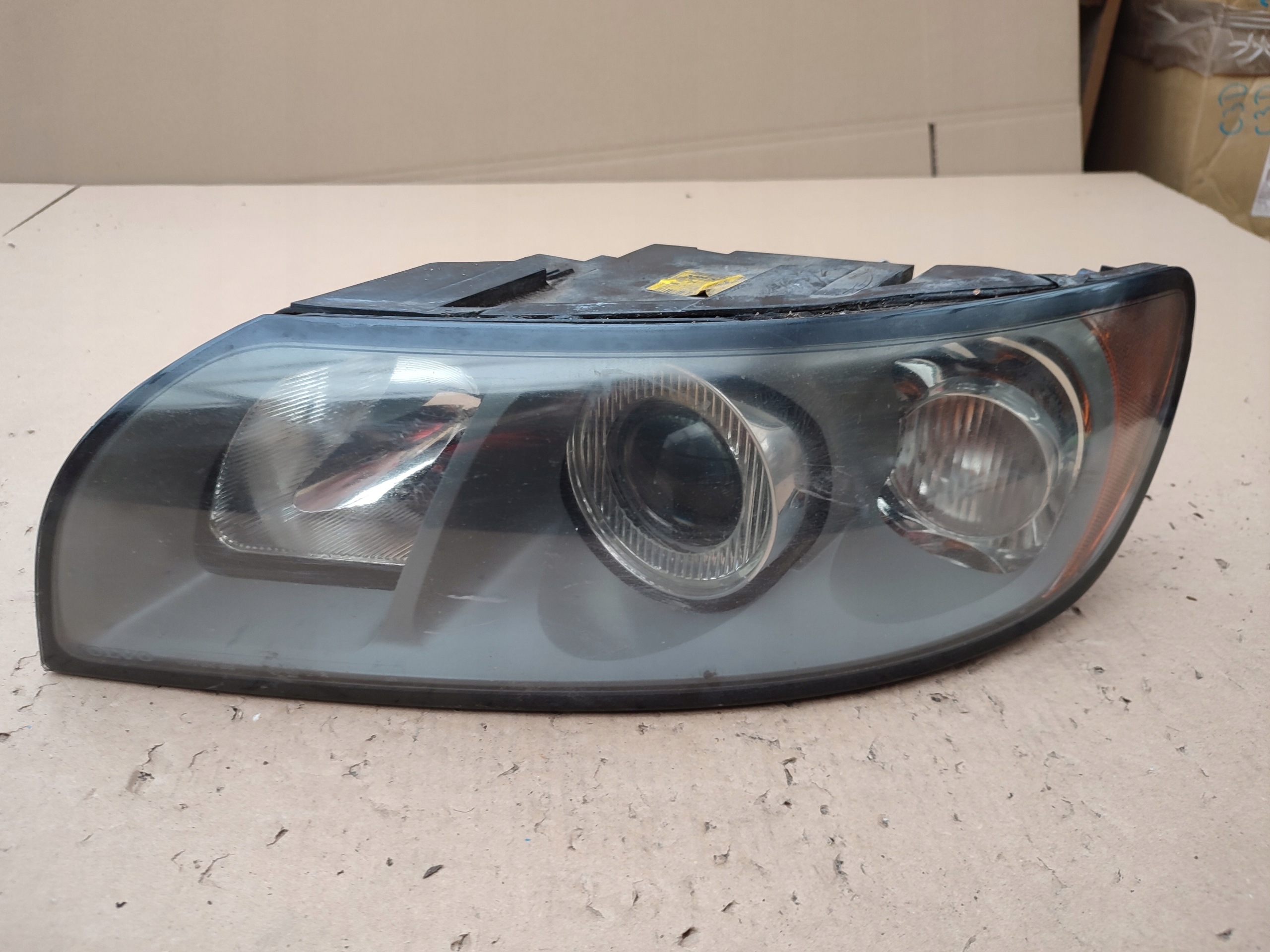 light REFLEKTOR left front VOLVO S40 II V50 04-07 lens EUROPA 30698885