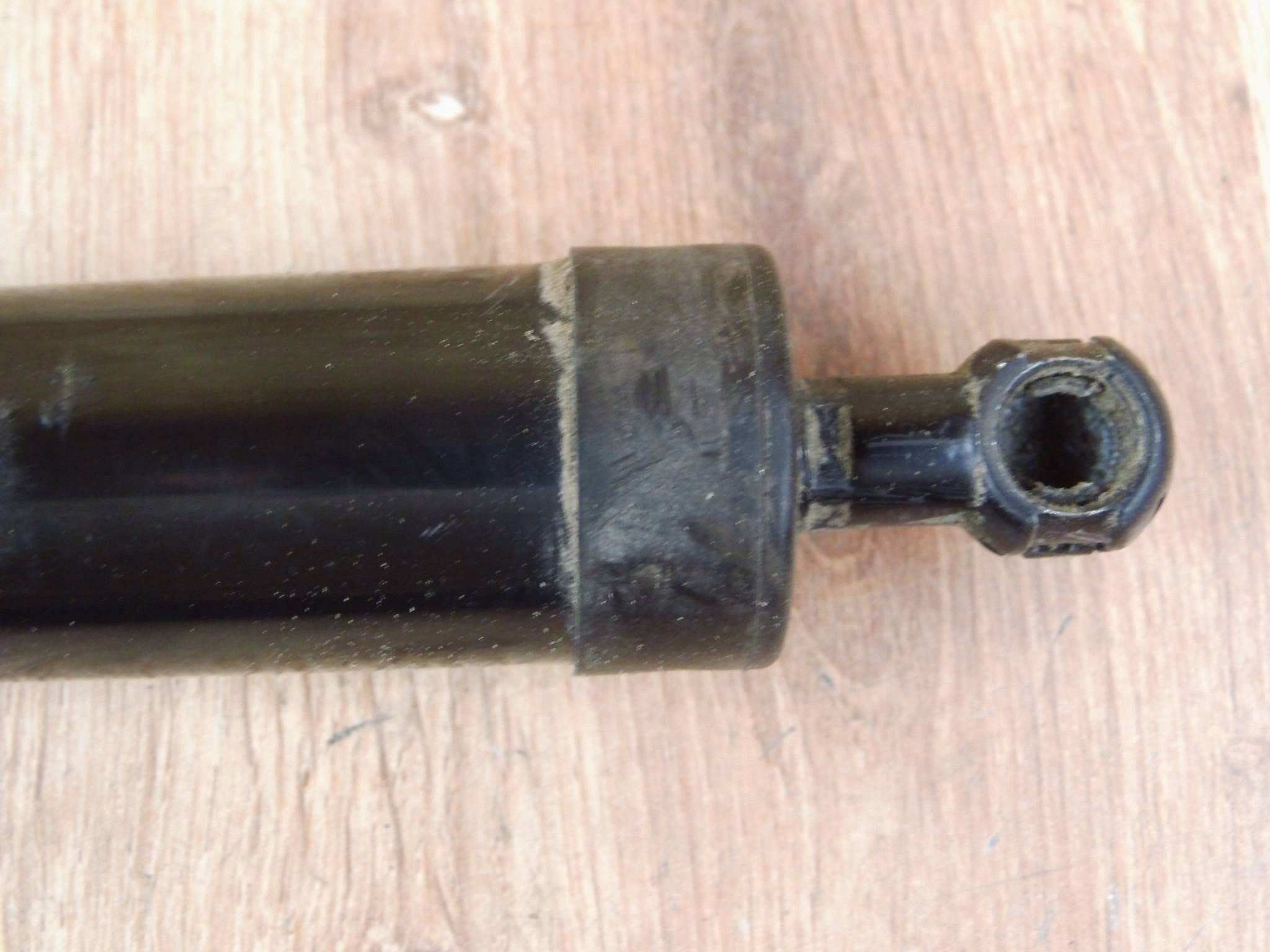 Mazda CX-9 CX9 damper electrical boot right rear part rear TK49626EX
