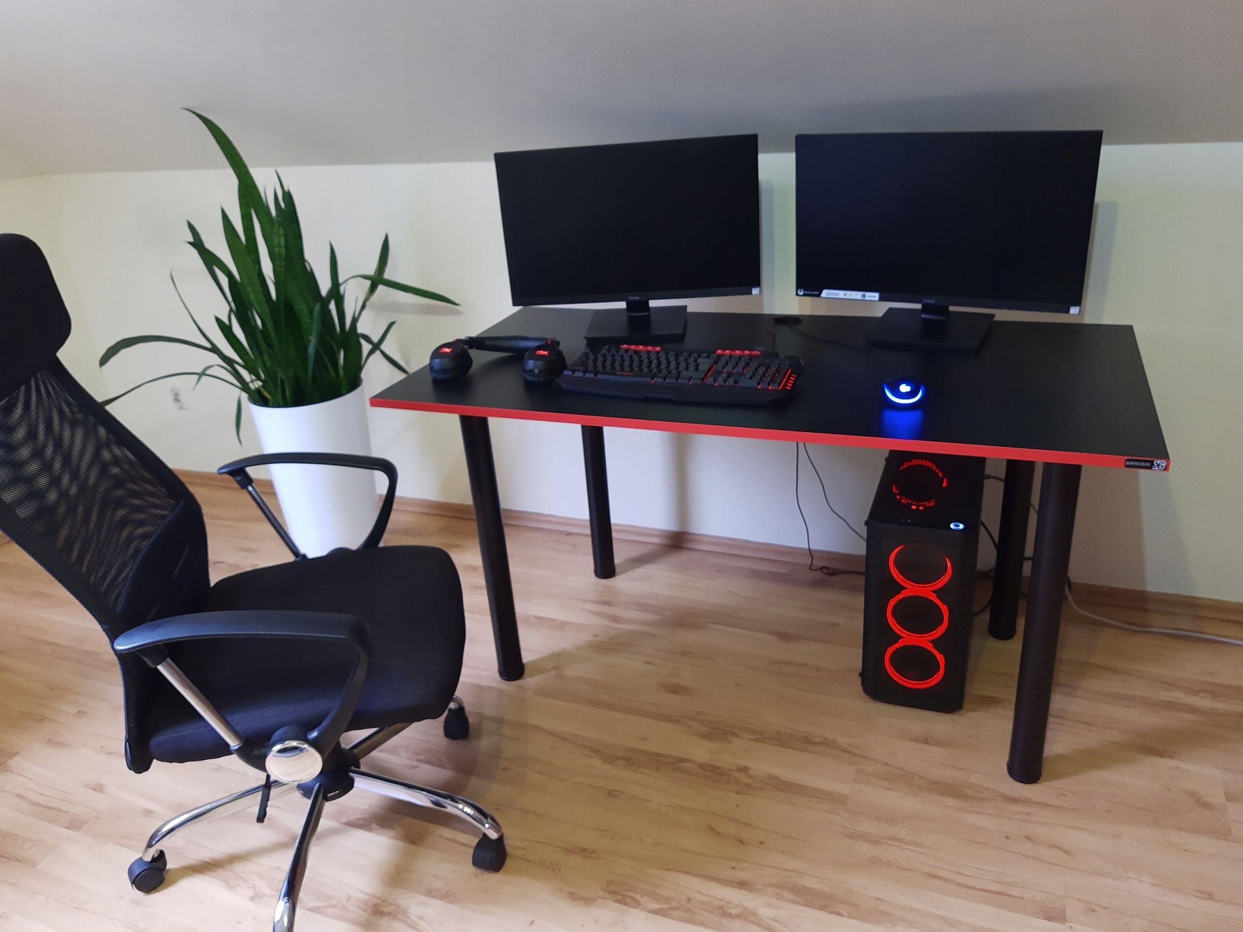 BIURKO GAMINGOWE KOMPUTEROWE wysyłka 24 godz Marka inna