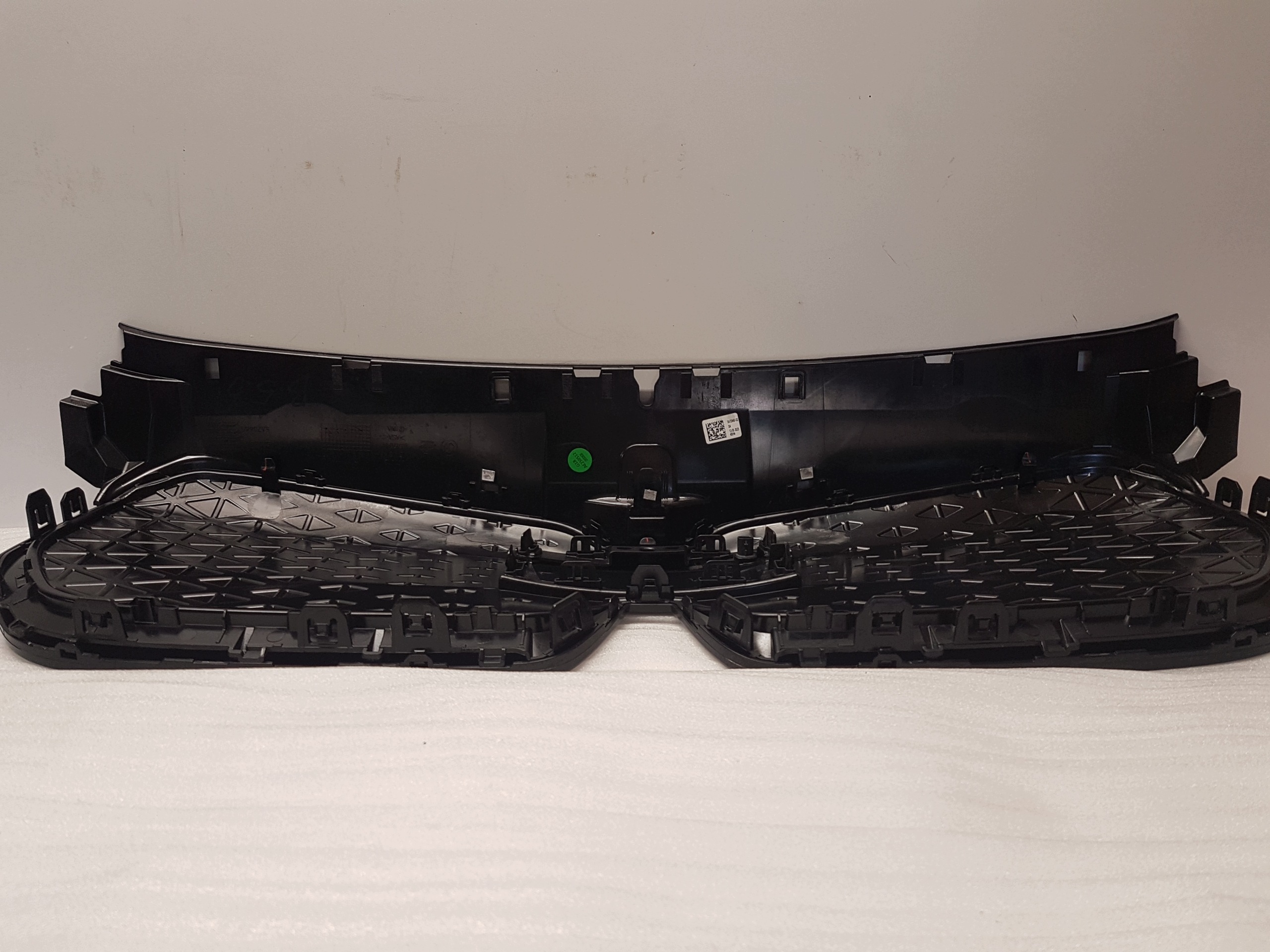 mask NERKI BMW iX1 U11 BEV m-csomag SHADOWLINE 5A7D665