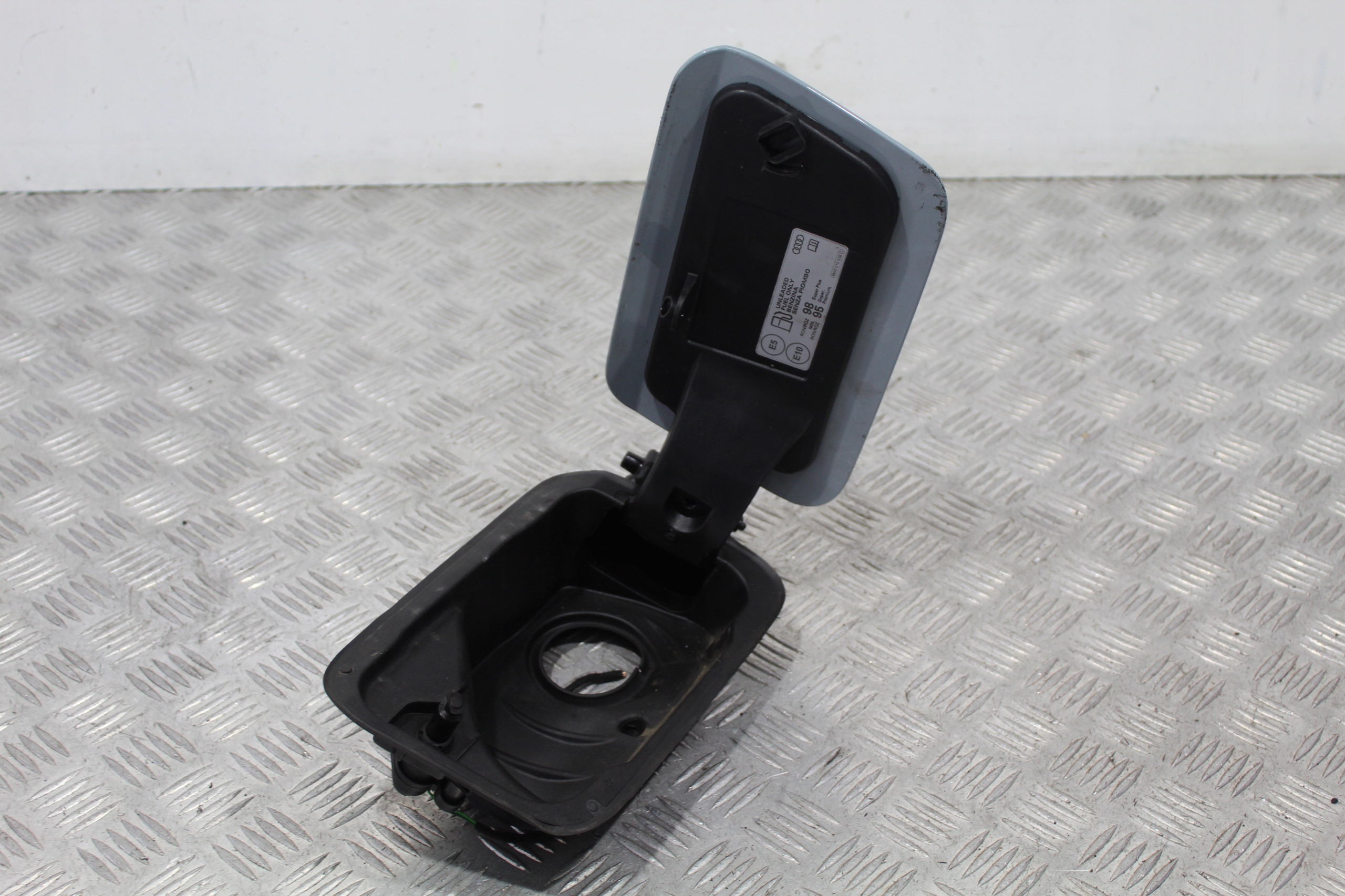 TANKKLAPPE DES KRAFTSTOFFSBEHÄLTERS AUDI Q2 SQ2 LIFT