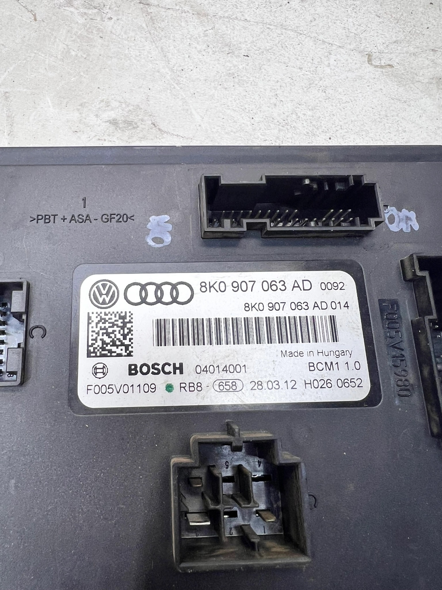 module control unit KOMFORTU AUDI A4 B8 A5 8T Q5 8R 8K0907063AD