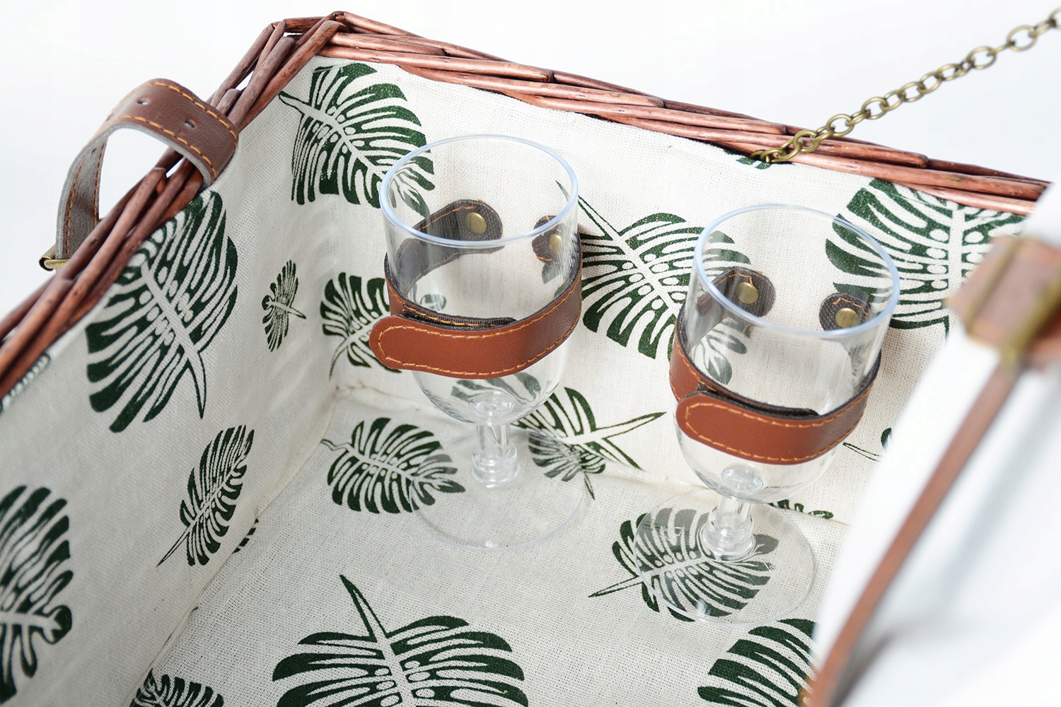 KOSZ PIKNIKOWY KOSZYK WIKLINOWY NA BIWAK ZAMYKANY PREZENT URODZINY ROCZNICĘ Cechy dodatkowe zamykany