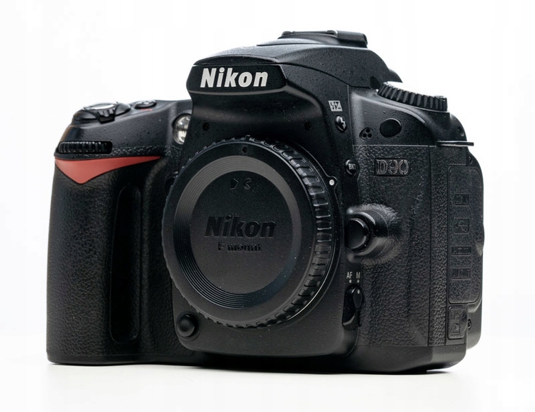 Подержанная камера Nikon D90 + Grip Meike EAN (GTIN) 0018208915705