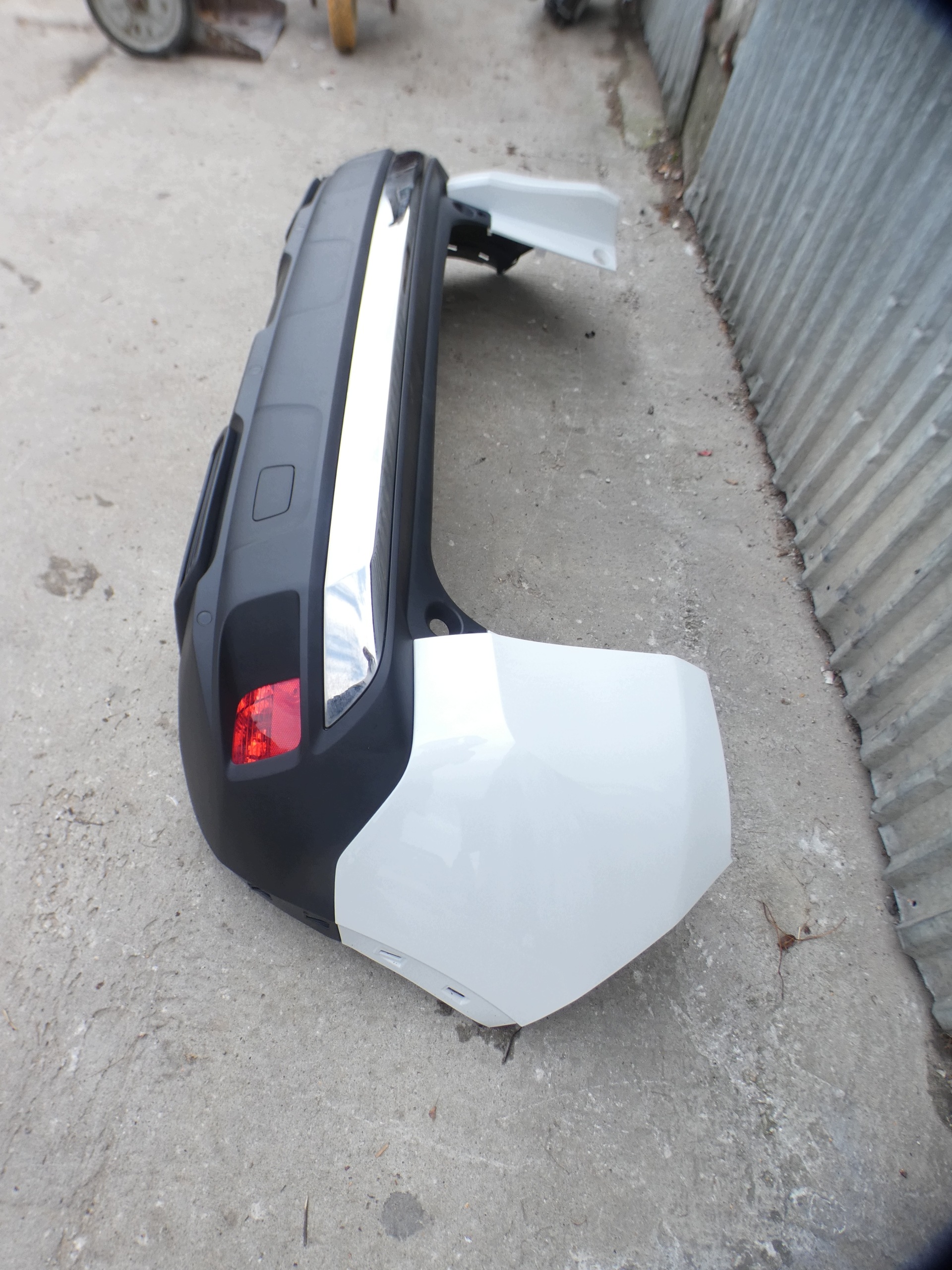 PEUGEOT 3008 II KWED bumper rear part 2017R