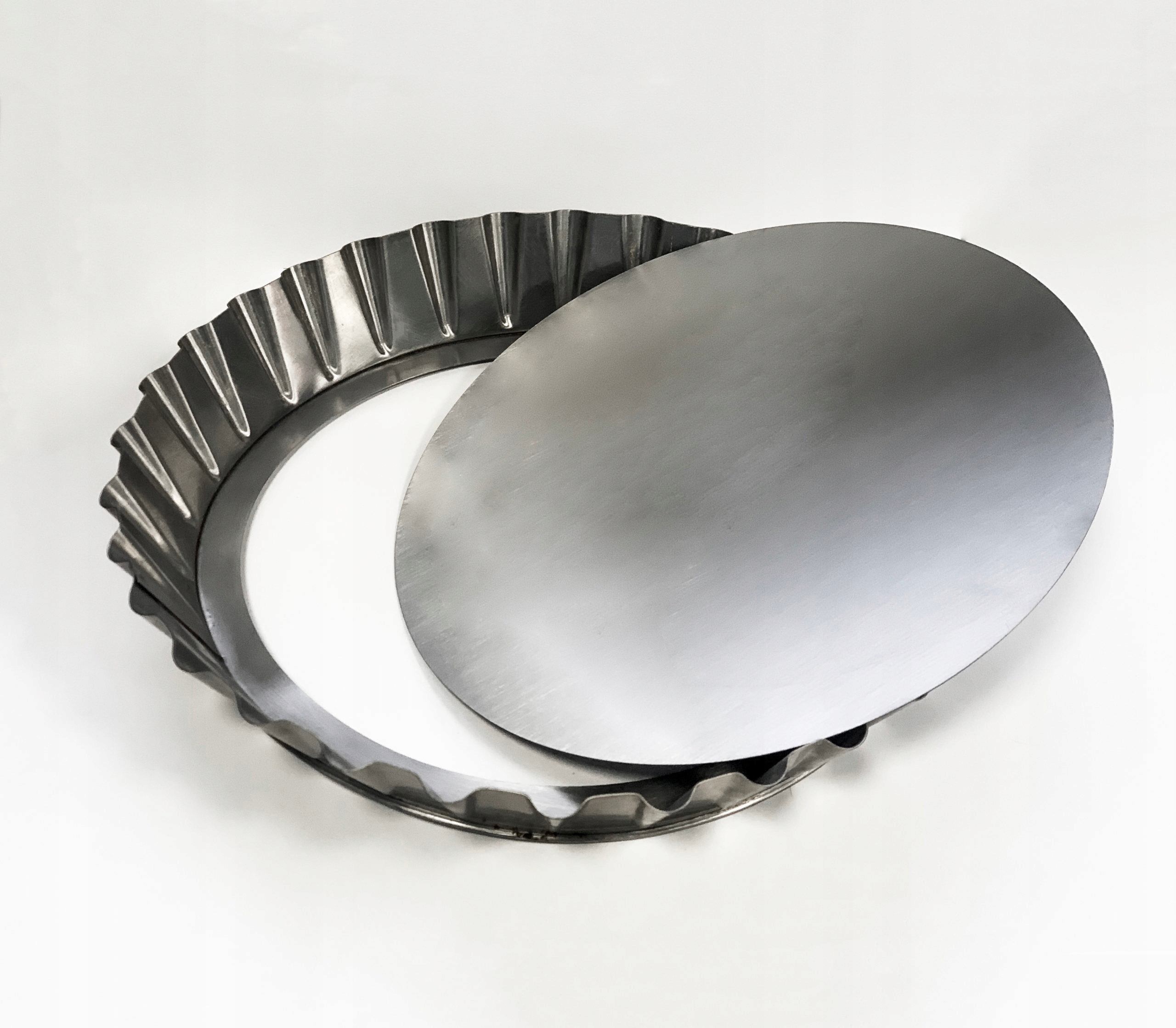 Forma na pečenie (okrúhla s odnímateľným dnom a vrúbkovanými okrajmi)