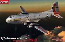 Model Roden 306 1/144 Douglas C-142A Měřítko 1/144