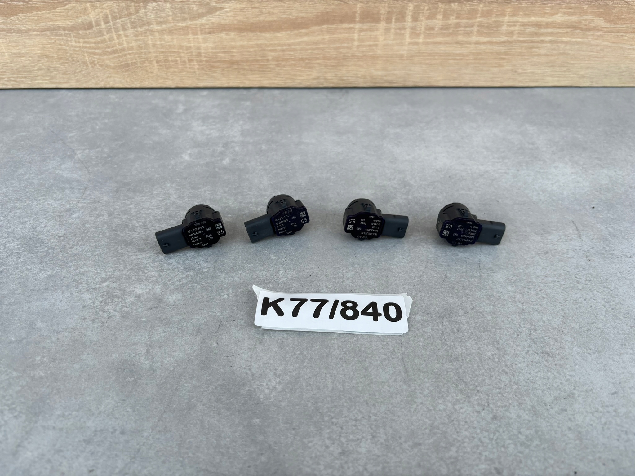 4X BIALY Sensor Parken VW ID.3 ID.4 ENYAQ BDB 1EA919275B K77/840