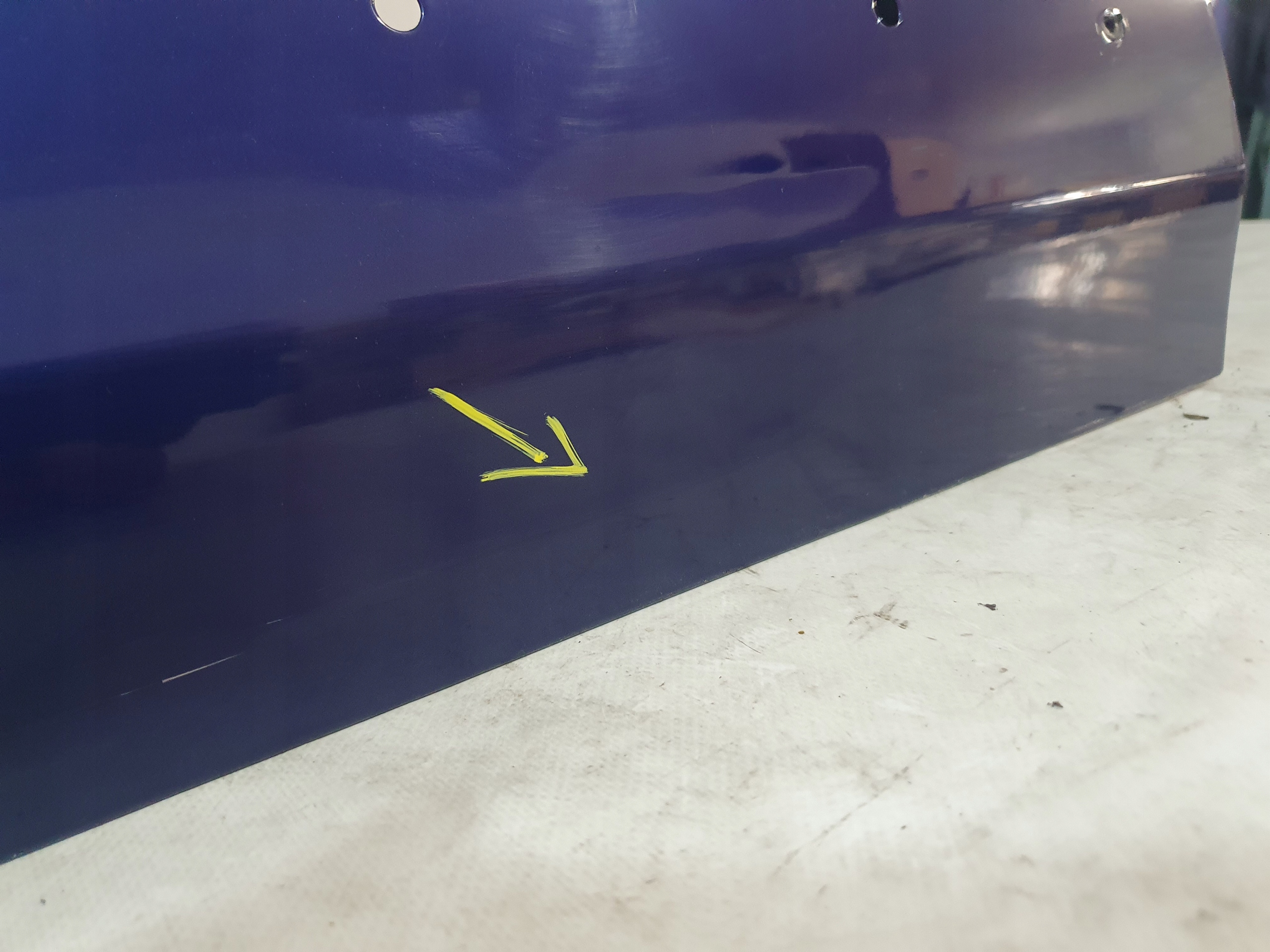 RENAULT TWINGO III 14- door right rear part rear. right
