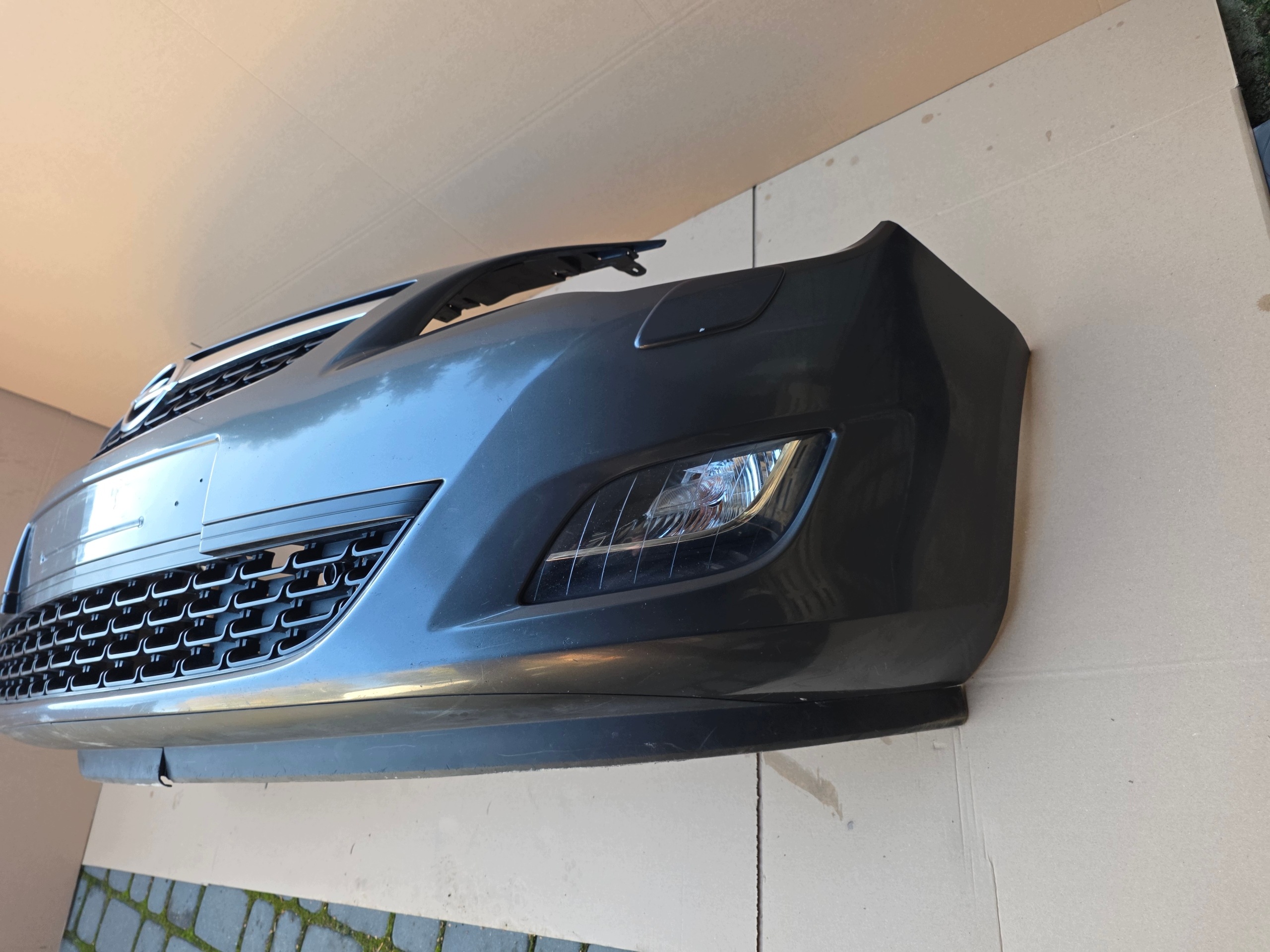 Opel Astra J IV 4 frontstoßstange vorne XENON spritzdüse grill