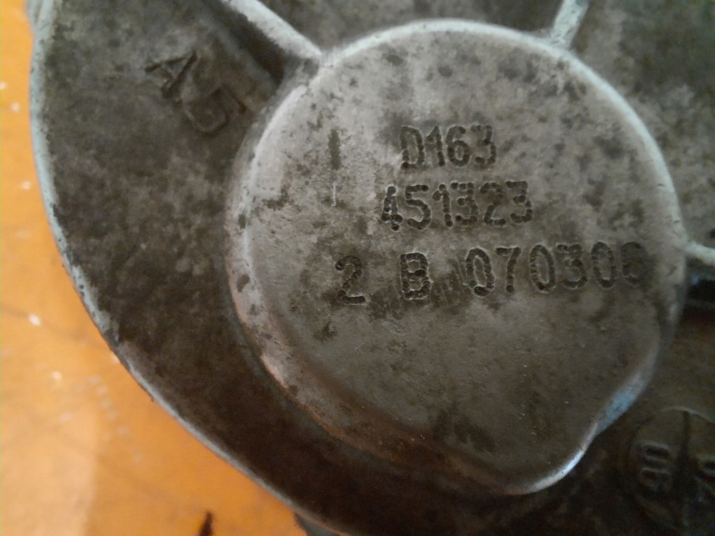 renault oe 451323 насос вакум