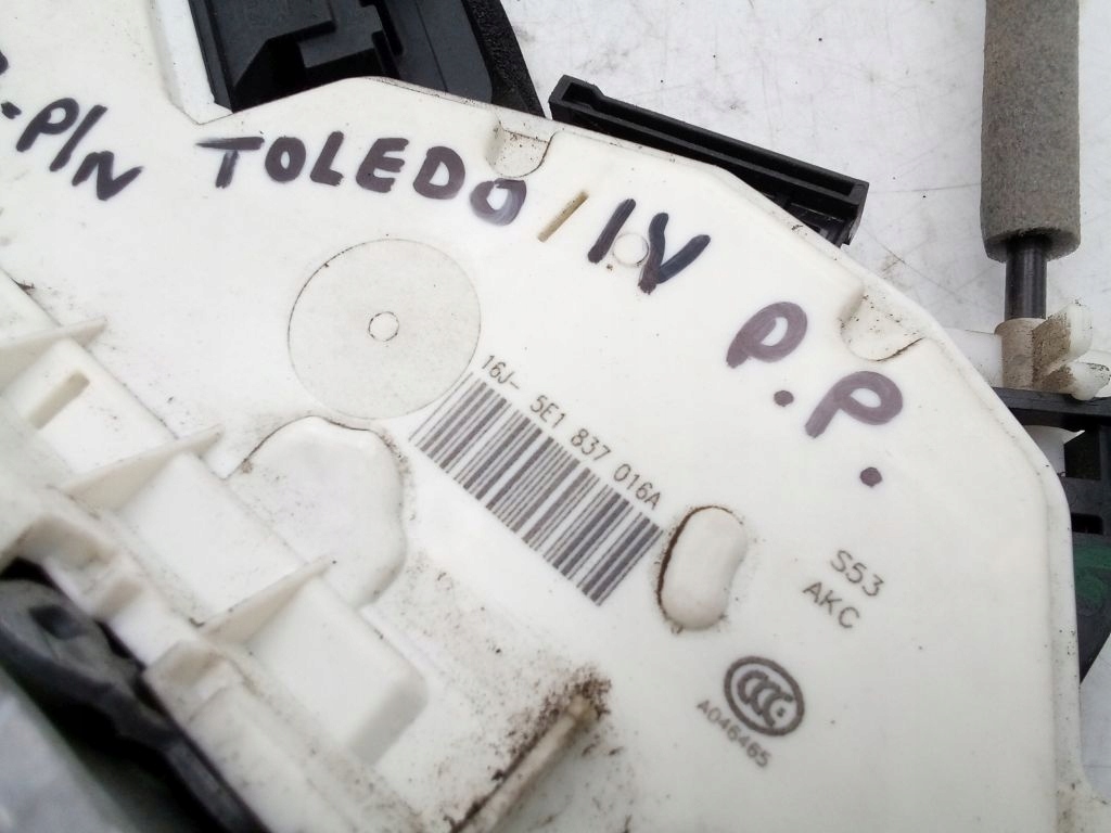 Seat Toledo IV 4 lock right front front 5E1837016A