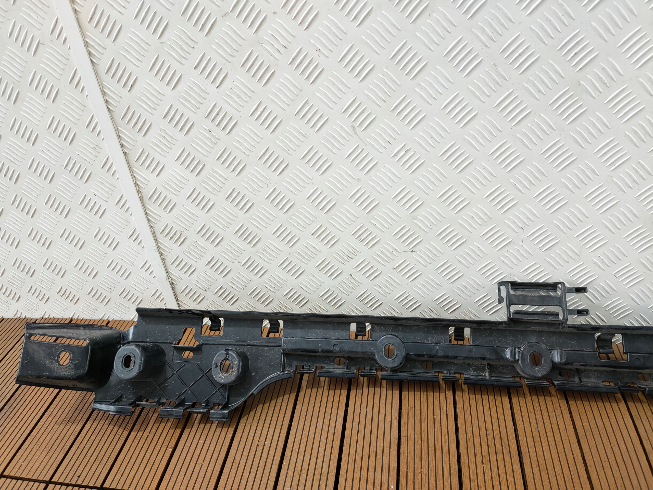 BMW E82 E88 LCI 07-12 bumper bracket rear 7170665 m-packet OE