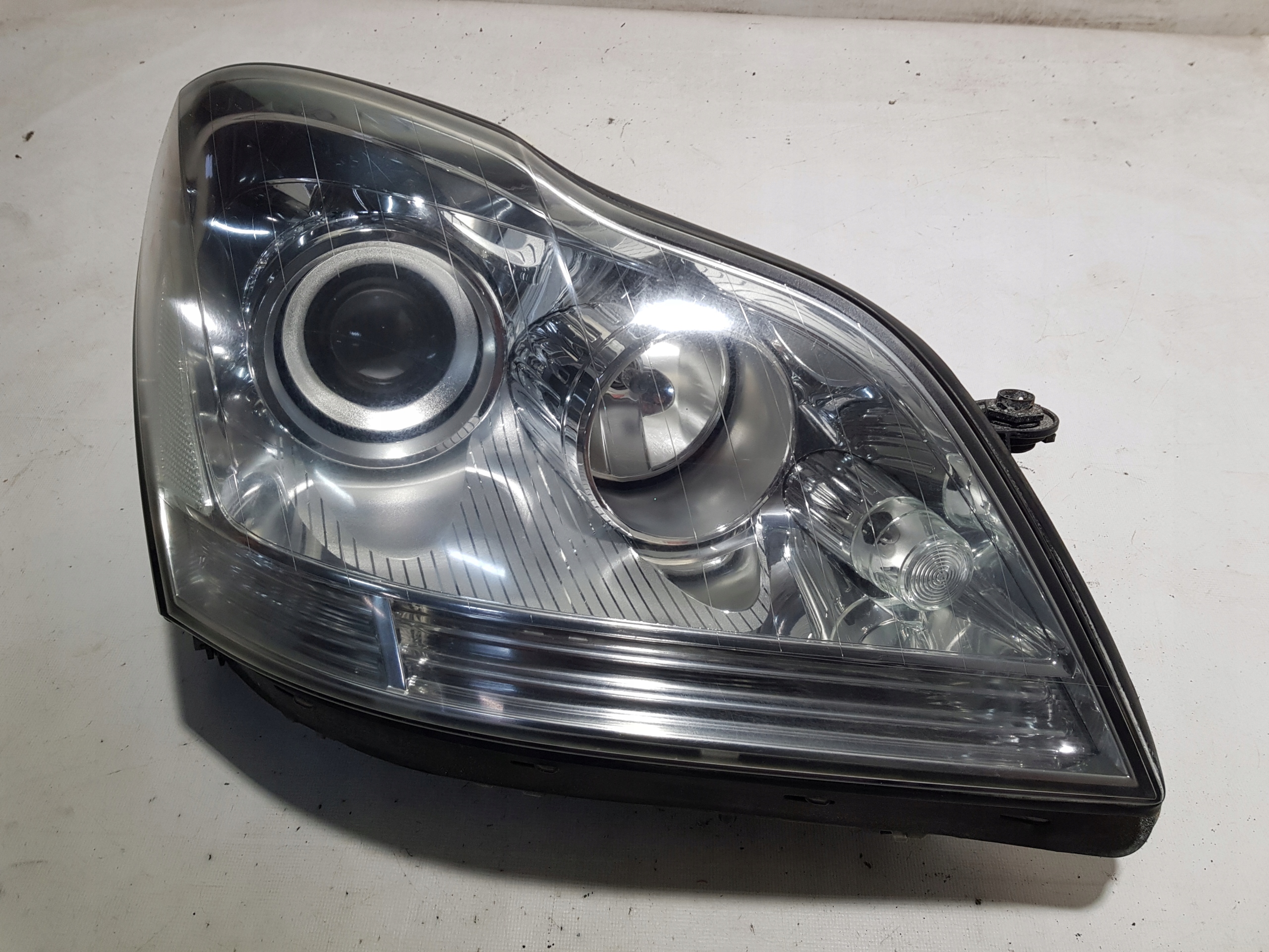 MERCEDES GL X164 light right front UK
