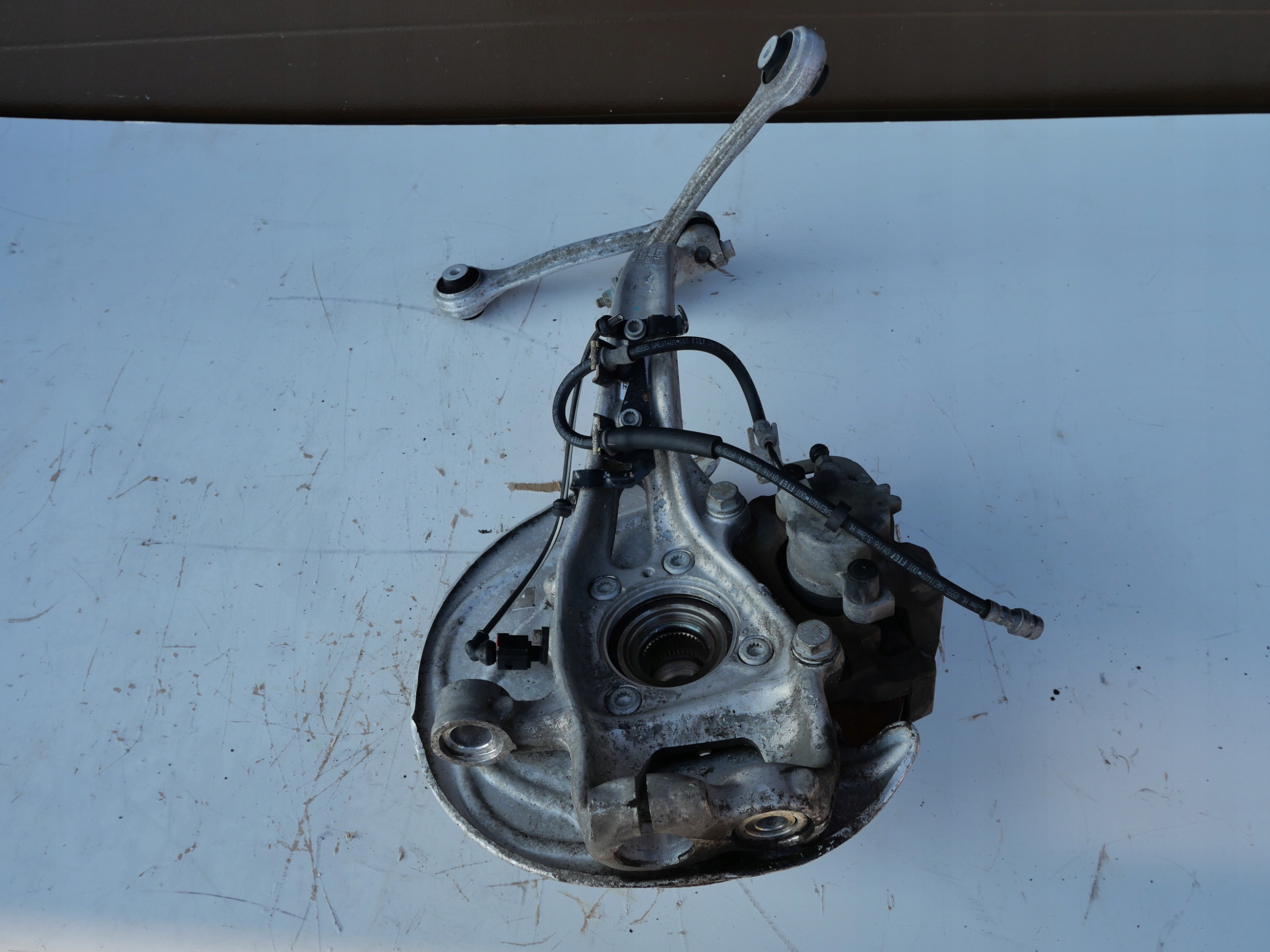 AUDI A4 B9 A5 sususpension front right swing 8W0407560