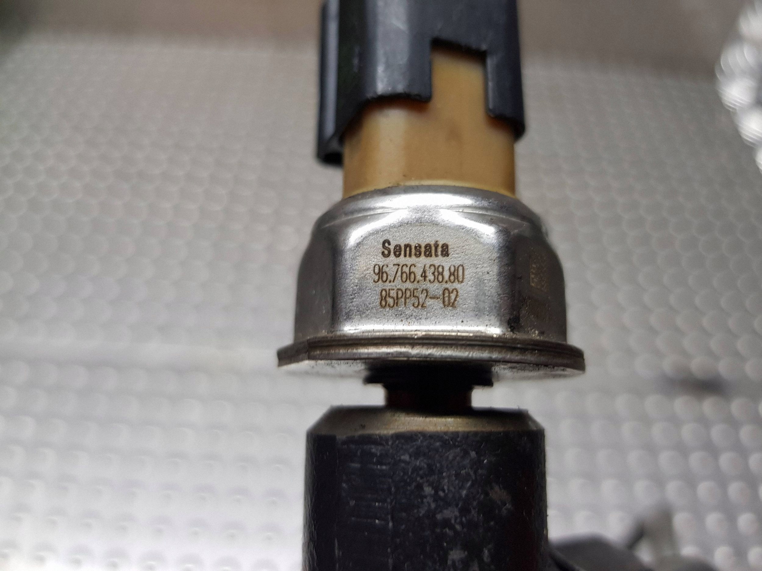 injection ramp sensor 9804776780 TRANSIT CONNECT MK2 MONDEO MK5 1.5 TDCi