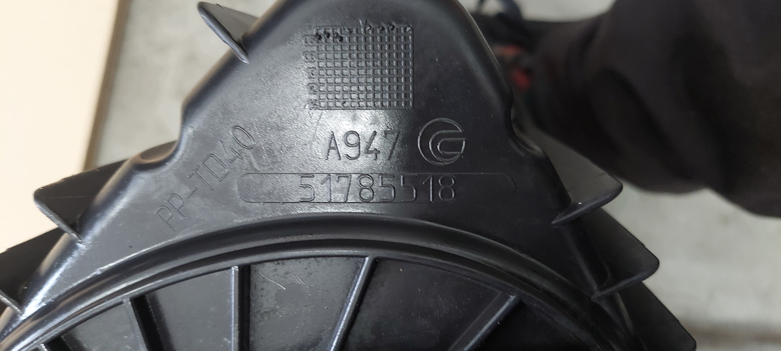 luftfiltergehäuse+rohr ALFA ROMEO 159 51785518