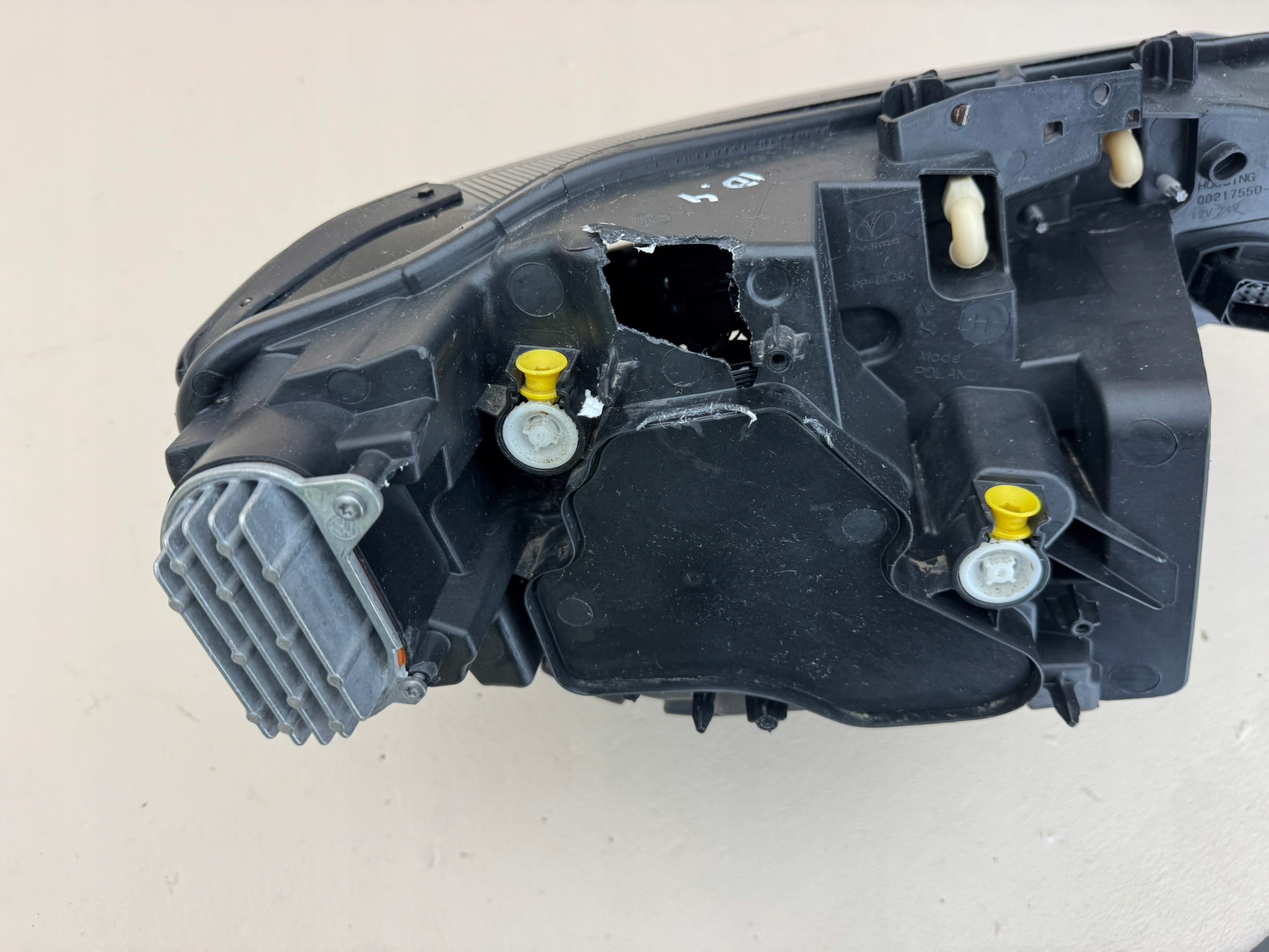 volkswagen id.4.5 20R- левый перед передний 11B941035H