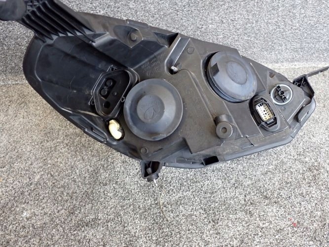 FORD FIESTA MK8 VIII 17- reflektor left light left