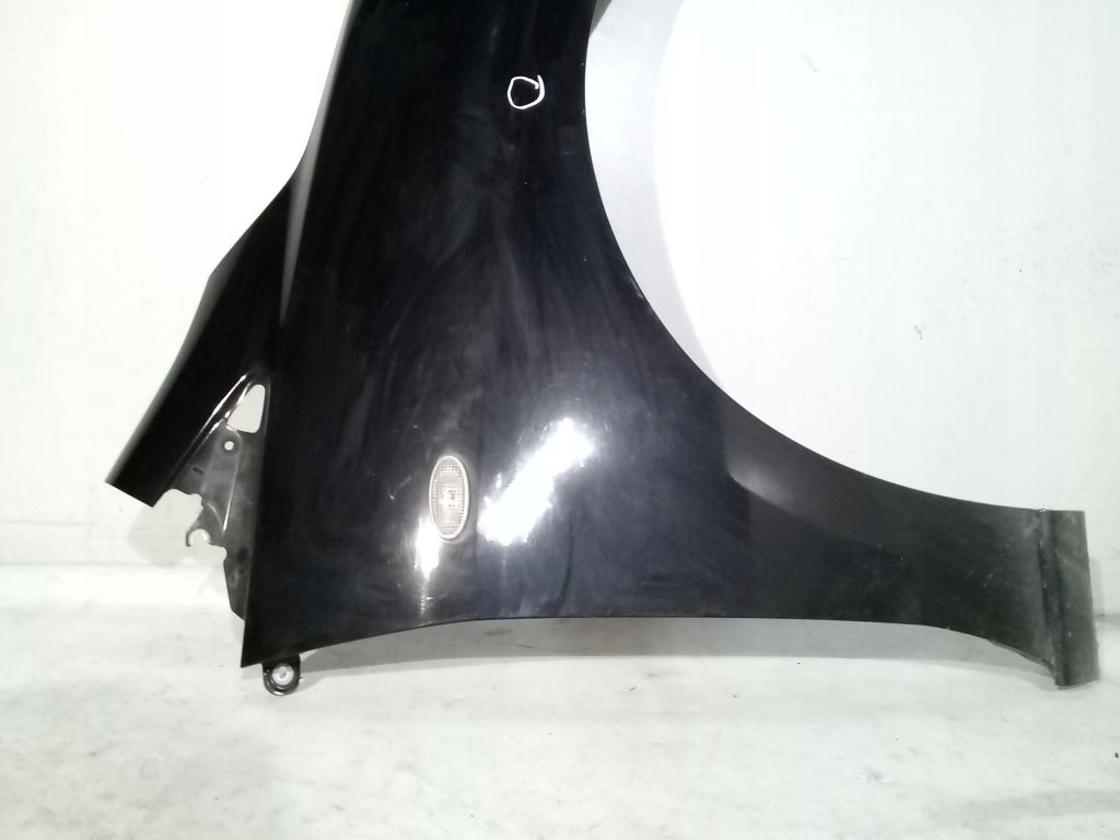 Mazda 5 a blatník pravý 16W